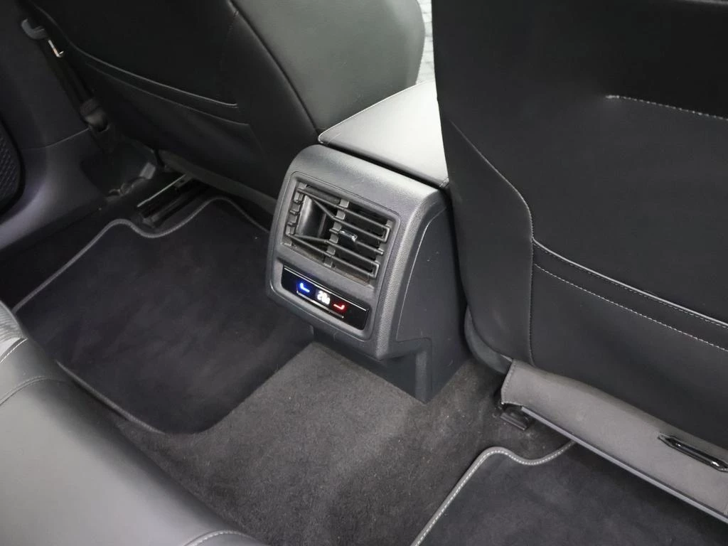 Volkswagen Golf VIII SW Golf Variant R-Line Business Premium 1.5eTSI 150PK *AUTOMAAT*SPORTZETELS*ALCANTARA*CAMERA*PDC*ACC*APP-CONNECT*...*