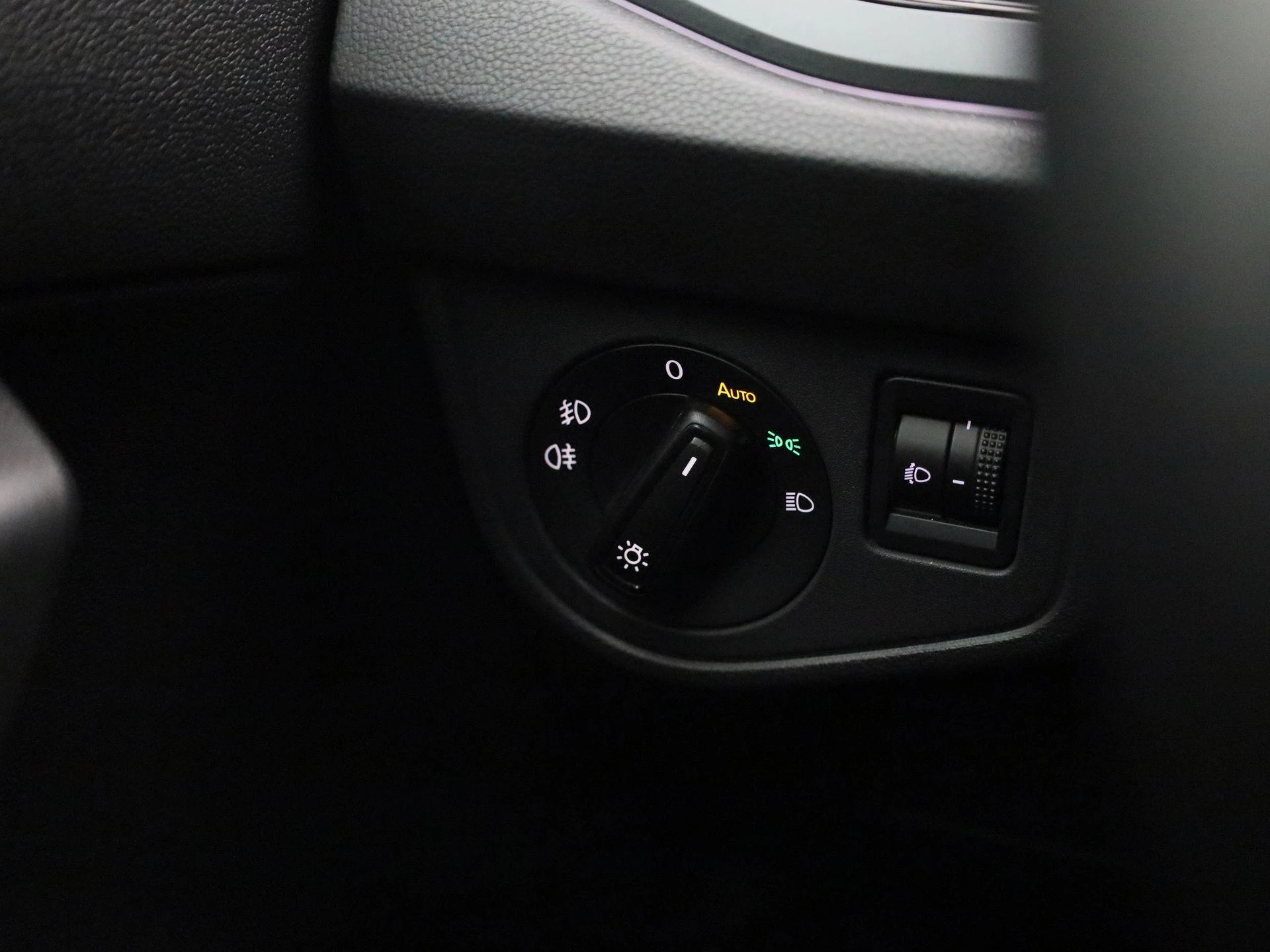 Volkswagen-Taigo-image-23