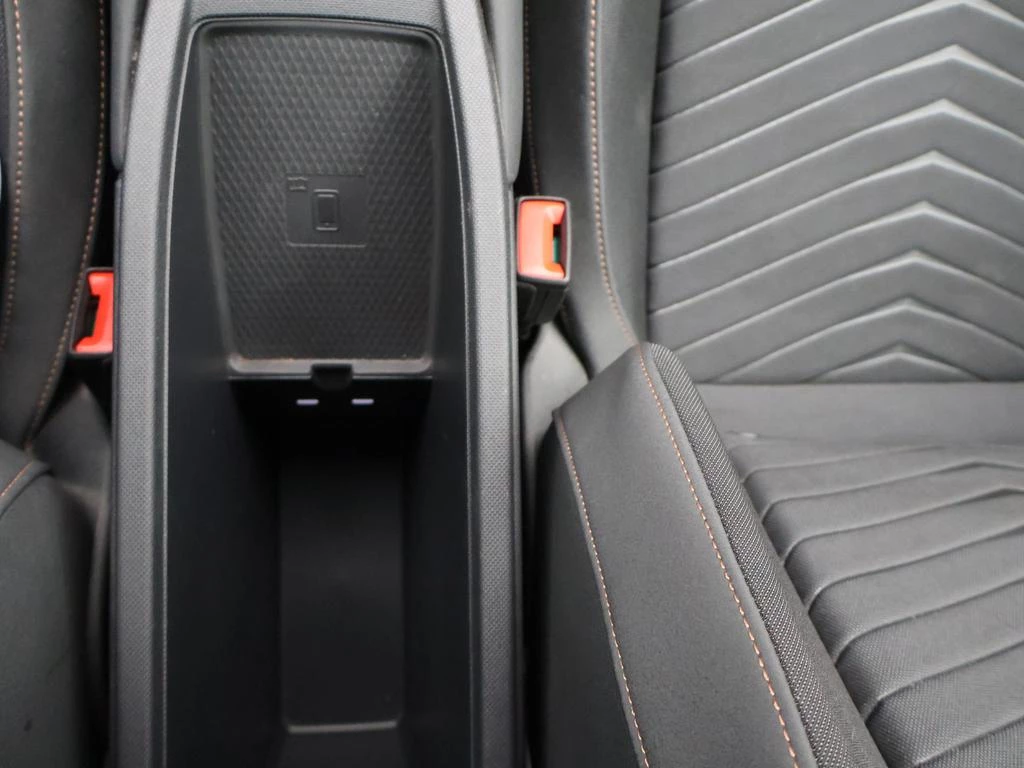 CUPRA Born Born Business Edition 204PK *AUTOMAAT*SPORTZETELS*CAMERA*PDC*ACC*NAVI*APP-CONNECT*...*