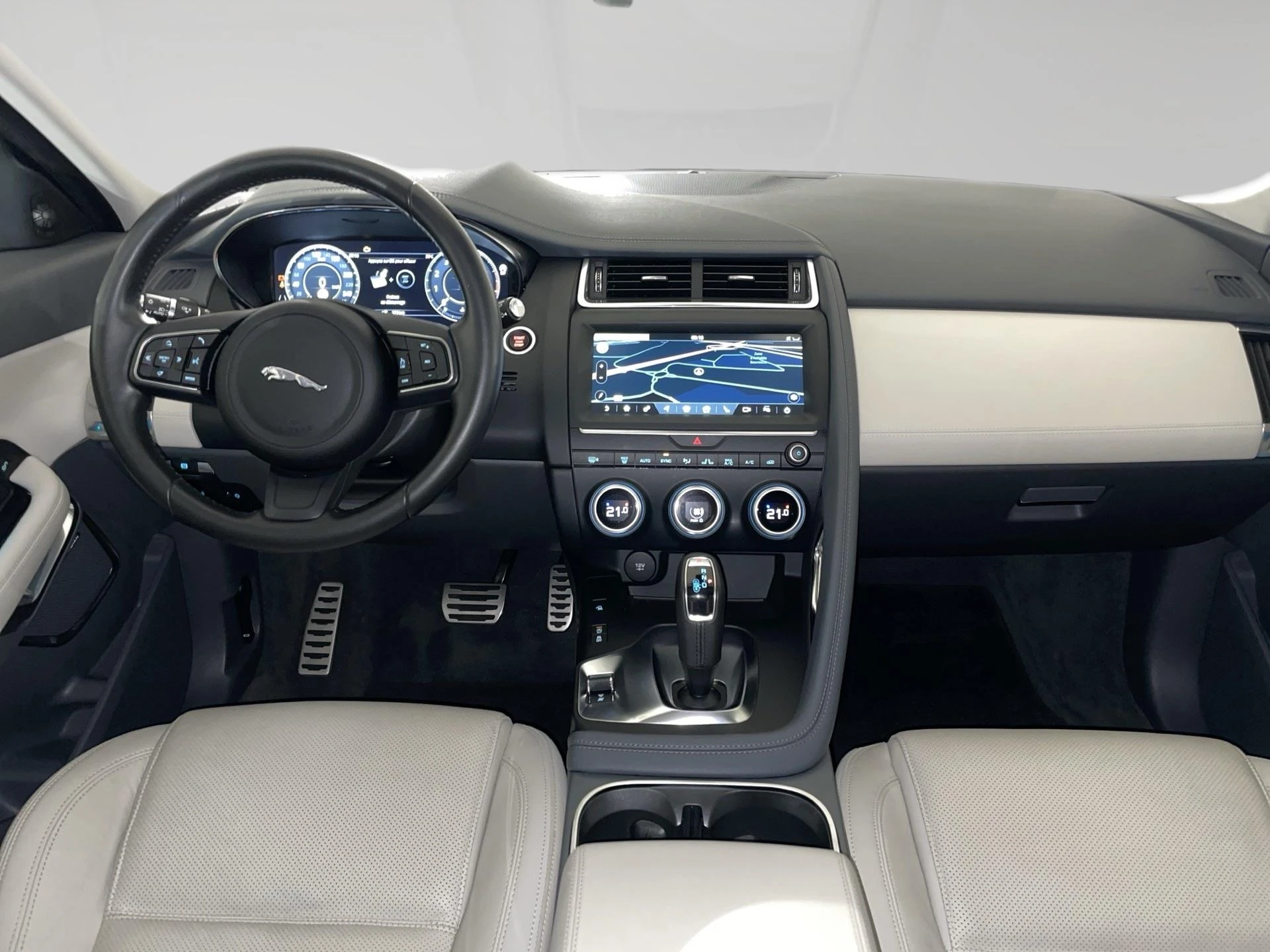 Jaguar-E-PACE-image-4