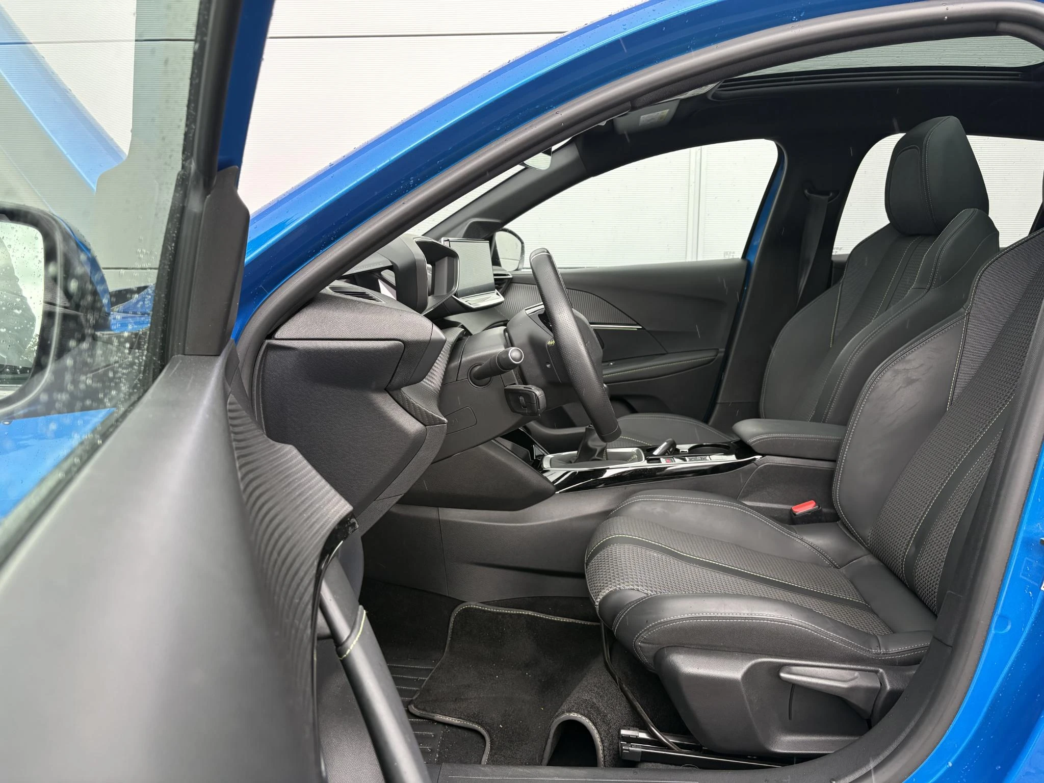 Peugeot-208-image-10