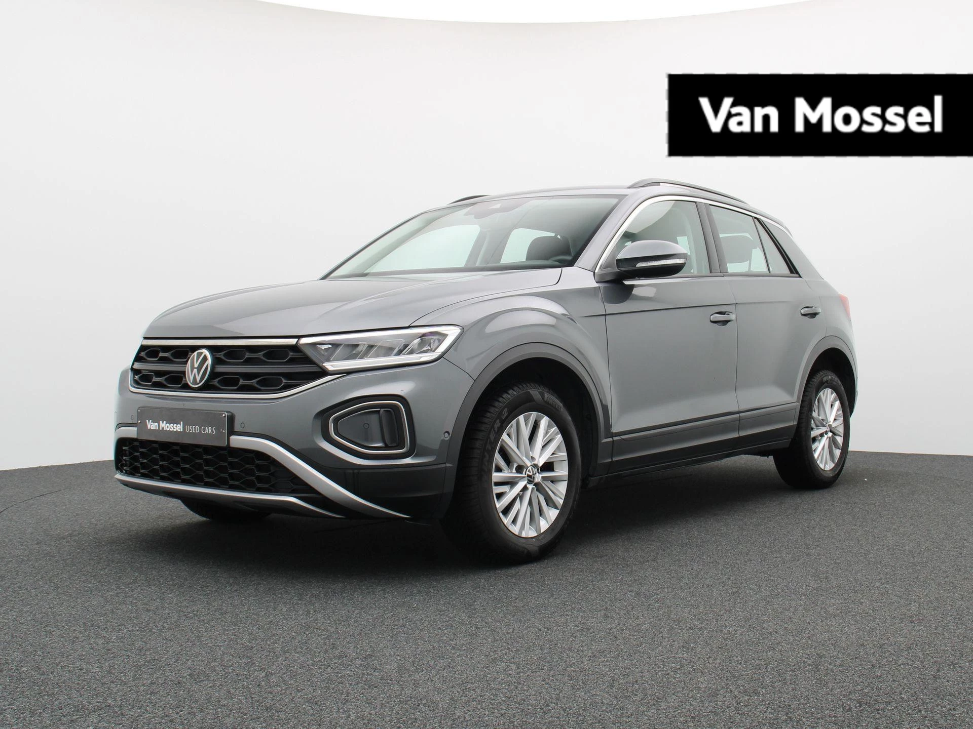 Volkswagen-T-Roc-image-0