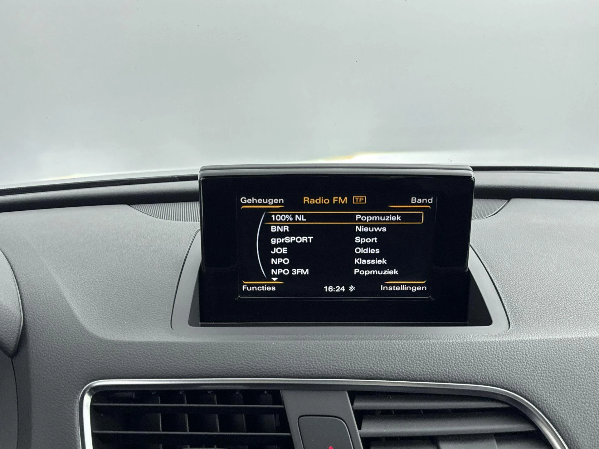 Audi-Q3-image-6