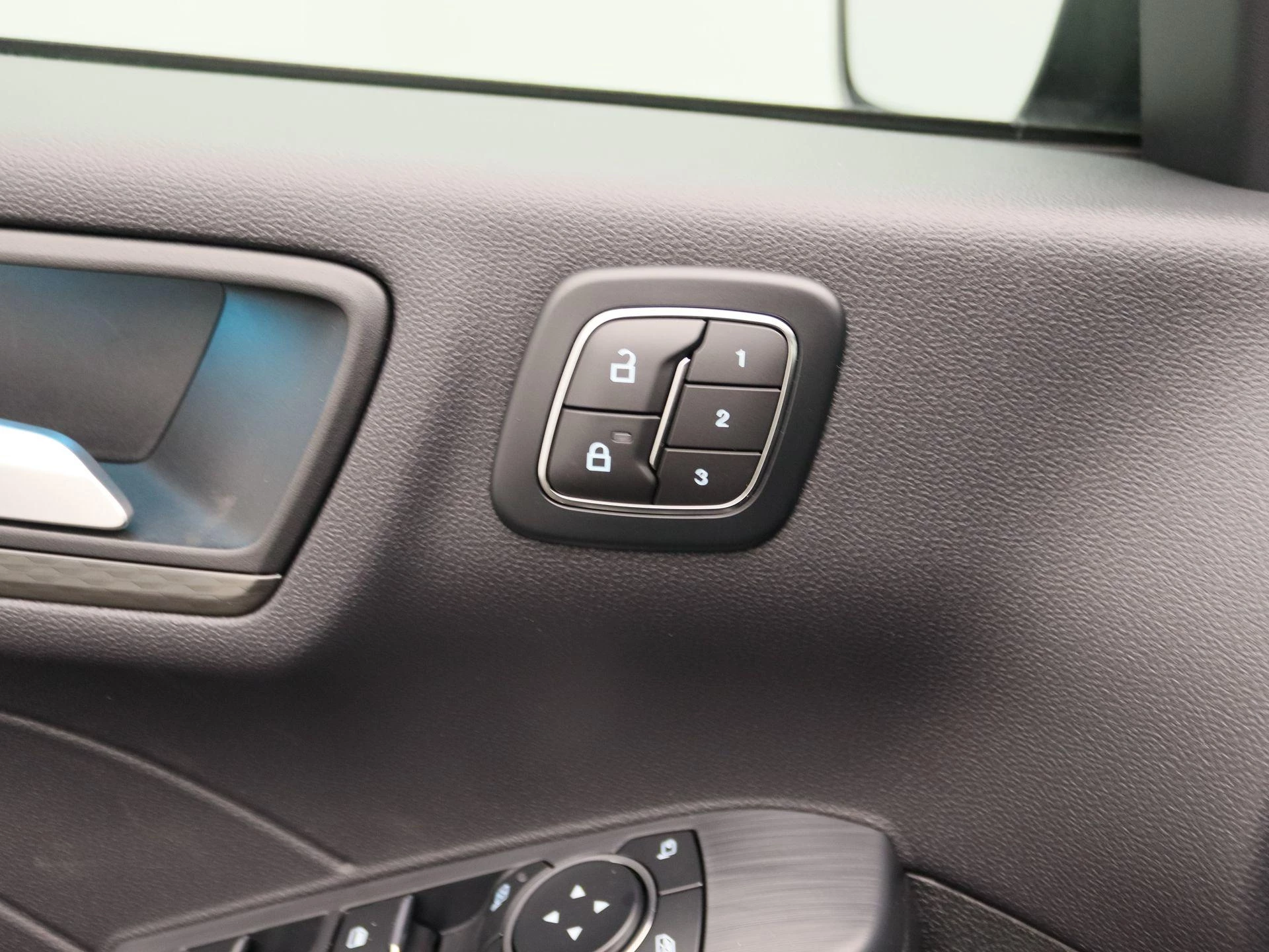 Ford-Kuga-image-22