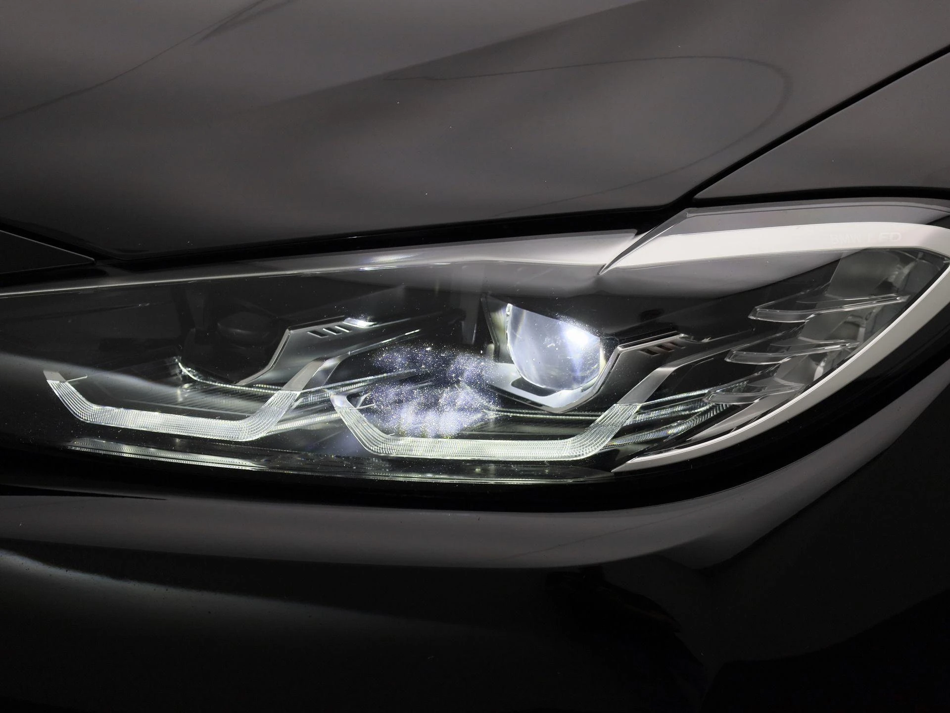 BMW-i4-image-14