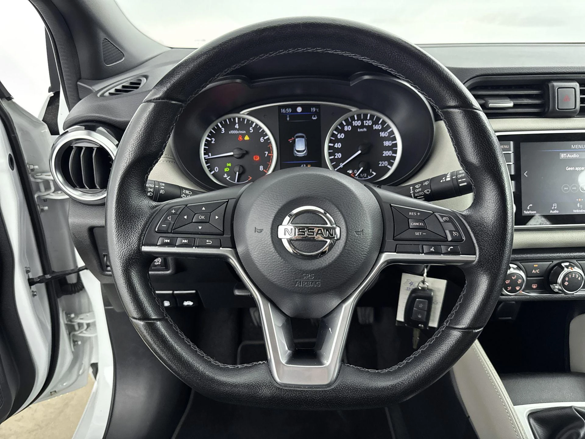 Nissan-Micra-image-13