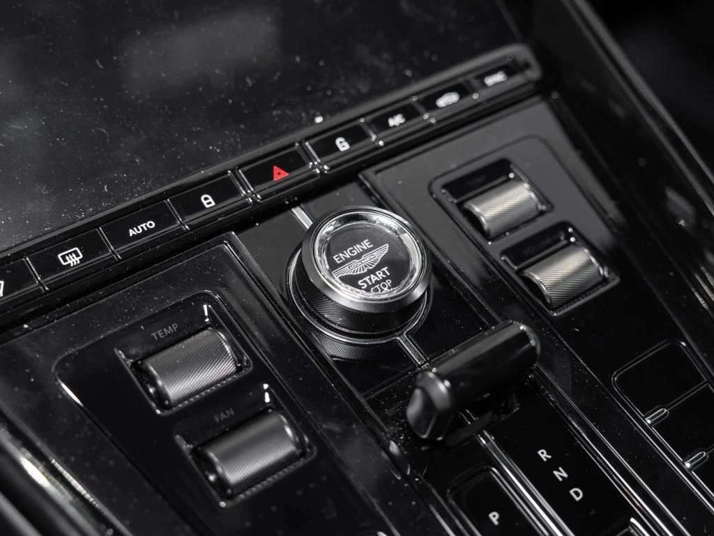 Aston Martin DB12 Coupe Bowers & Wilkins