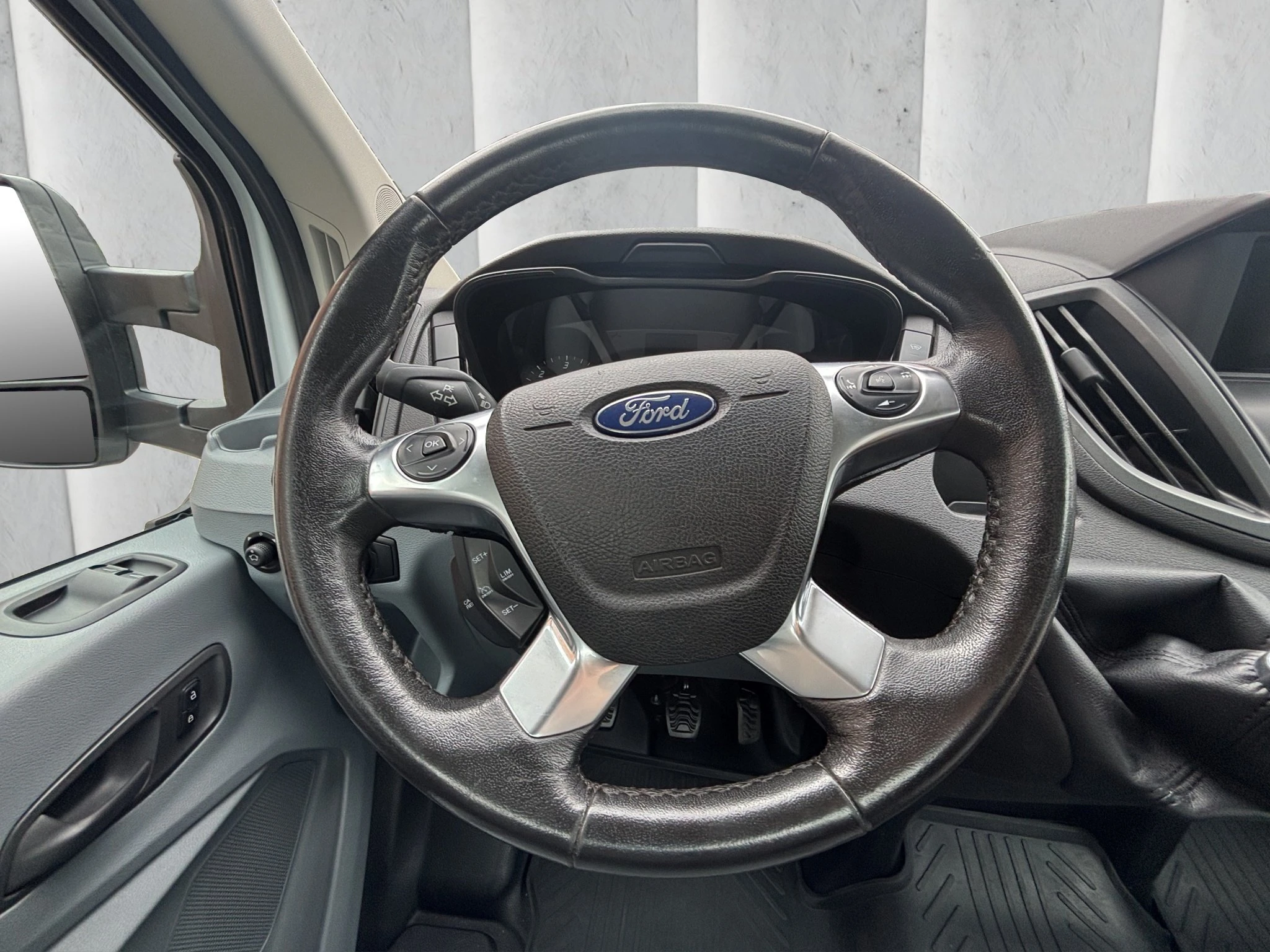 Ford-Transit-image-11