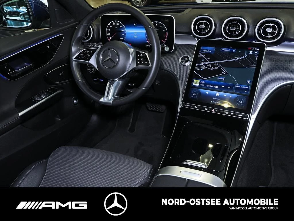 Mercedes-Benz C-Klasse 300 T AVANTGARDE KAMERA PANO TEMPO SITZHZG HUD AVANTGARDE