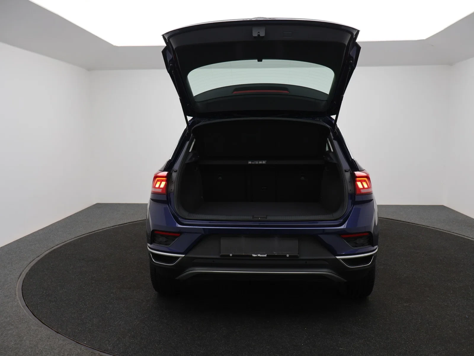 Volkswagen T-Roc T-Roc Style 1.6TDI 116PK *LEDER*PDC*ACC*AIRCO*APP-CONNECT*DAB-RADIO*ZETELVERWARMING*...*