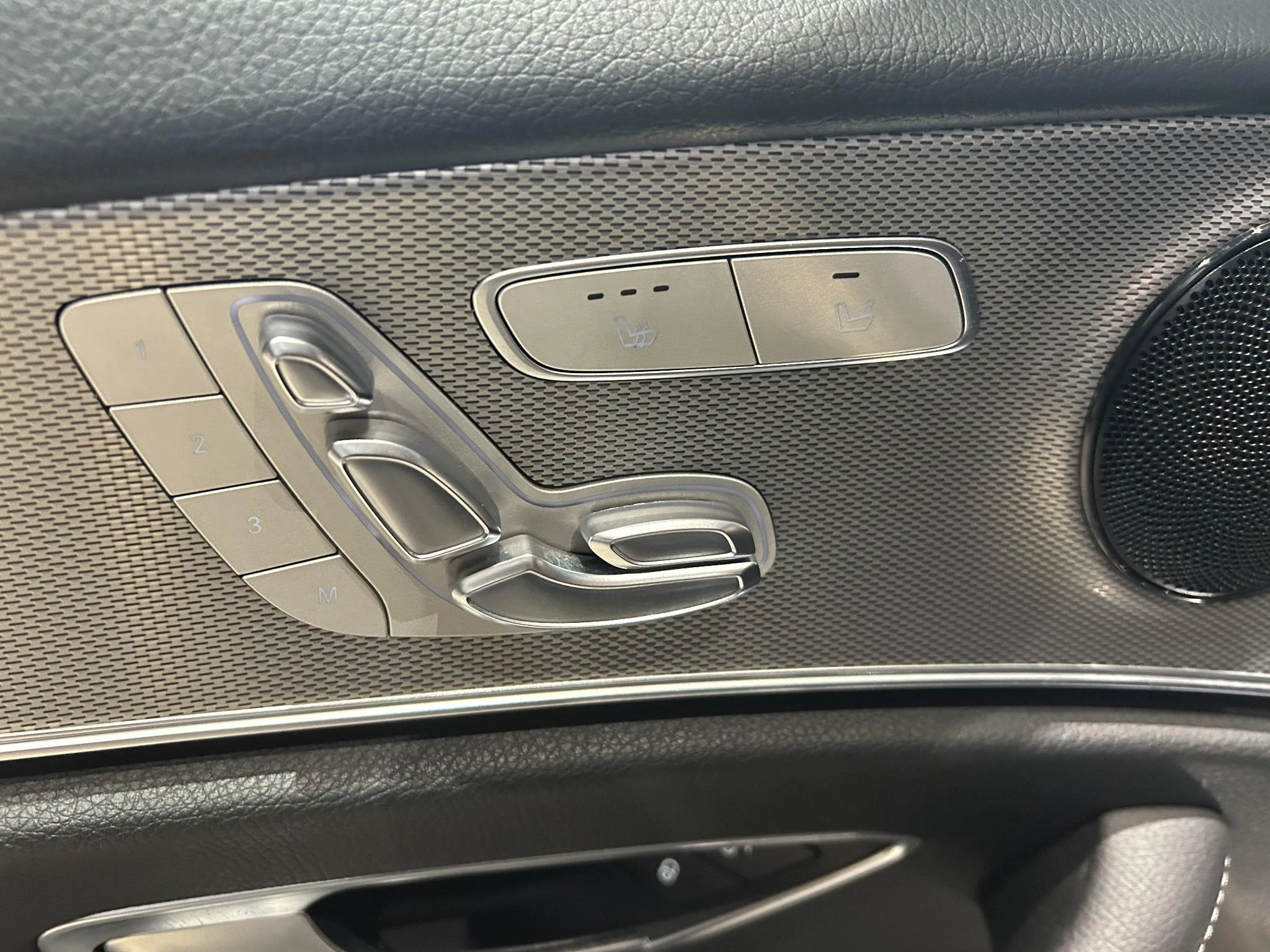 Mercedes-Benz-Classe E-image-12
