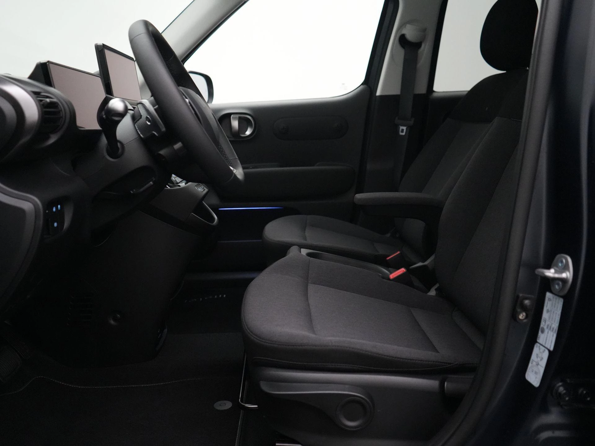 Hyundai-Inster-image-31