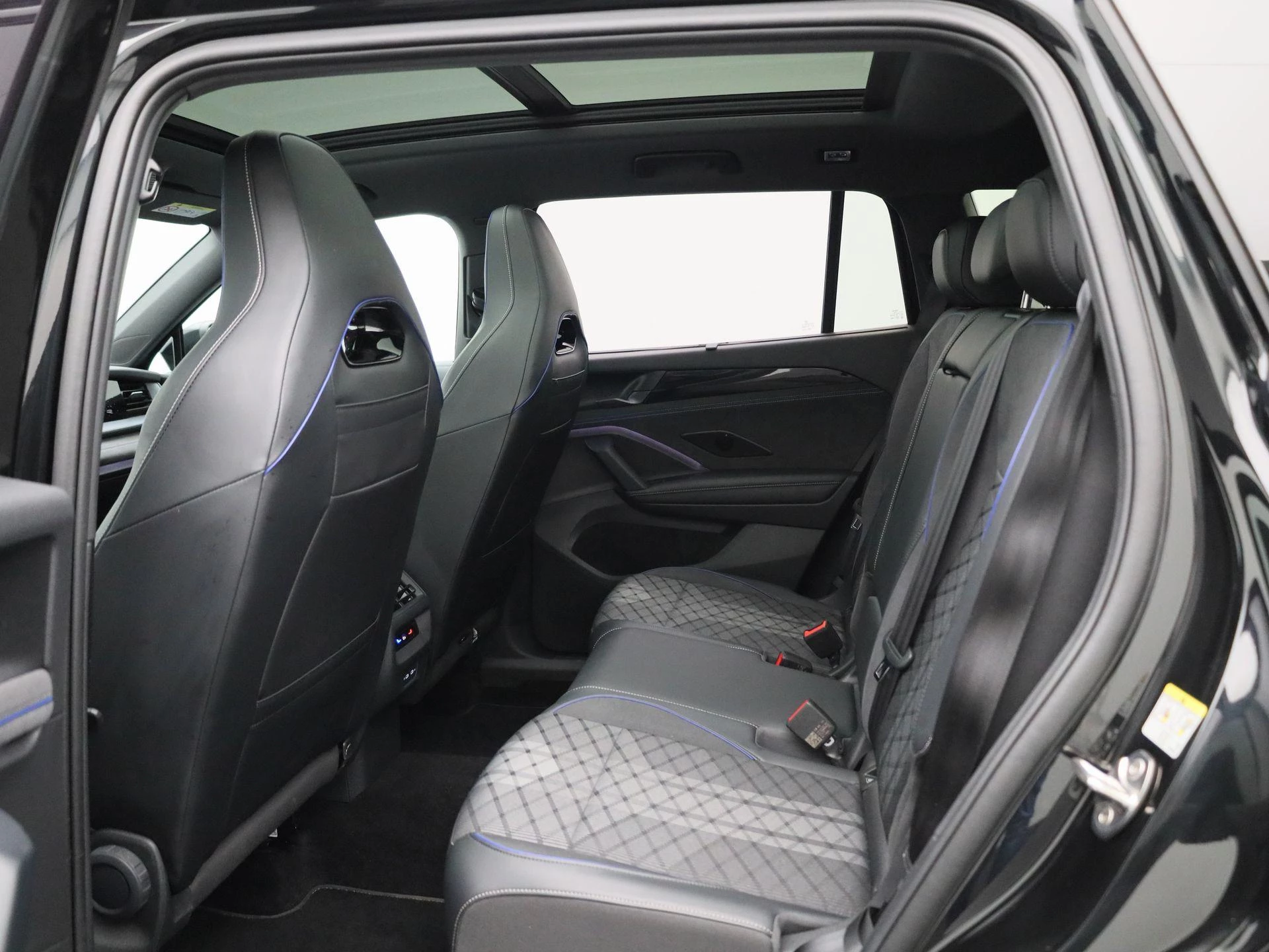 Volkswagen-Tayron-image-9