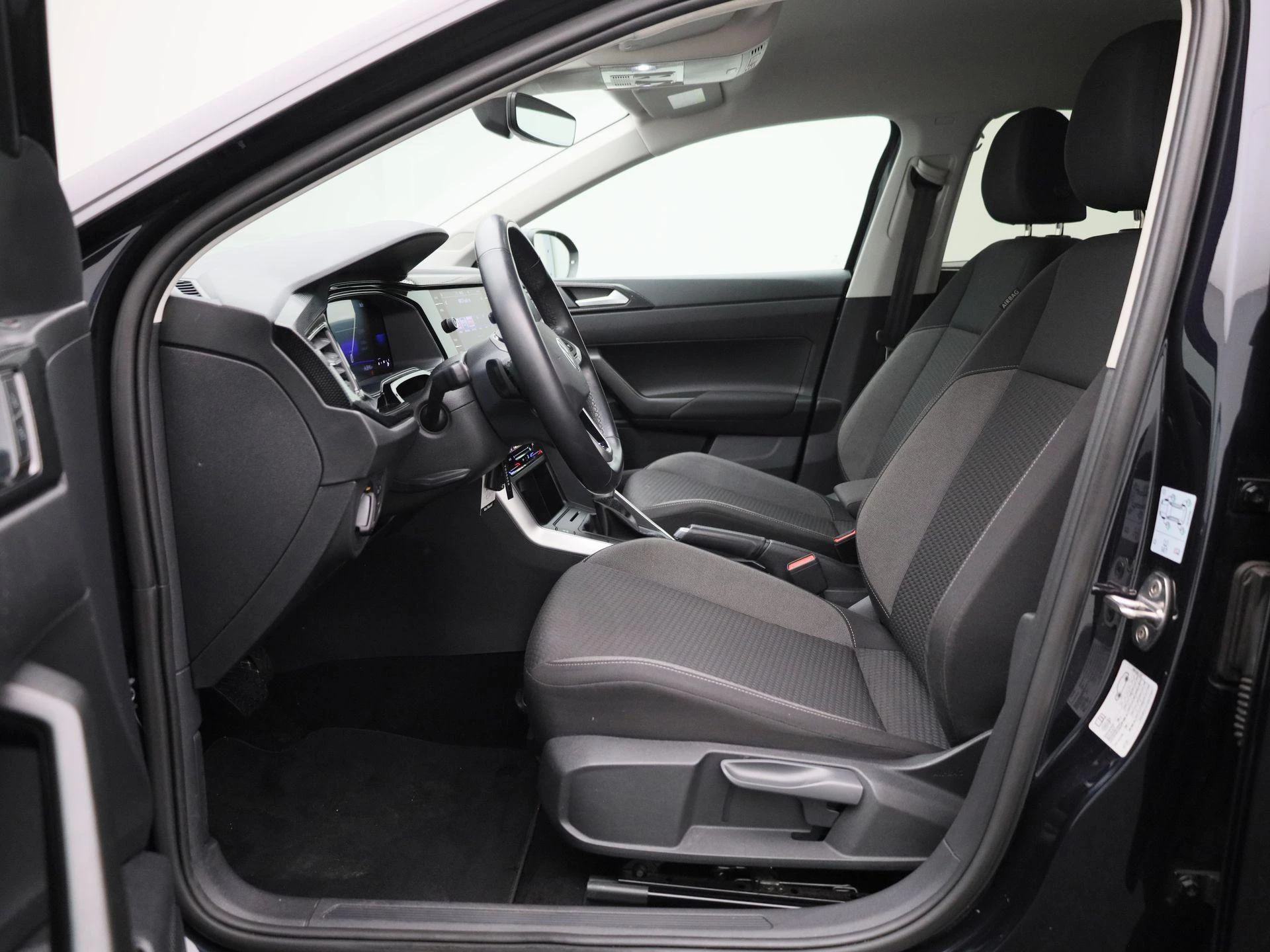 Volkswagen-Taigo-image-10