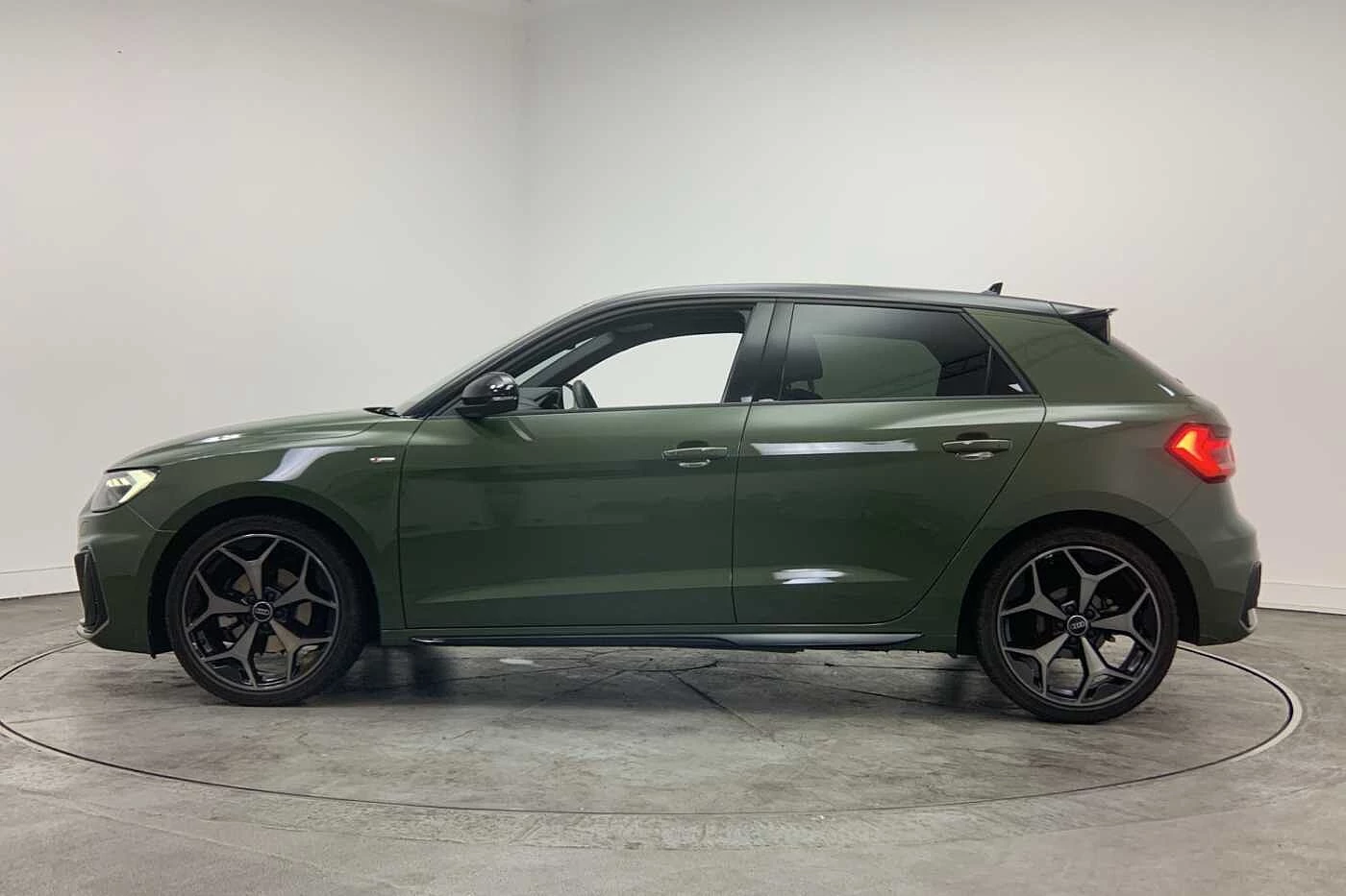 Audi-A1 Sportback-image-3