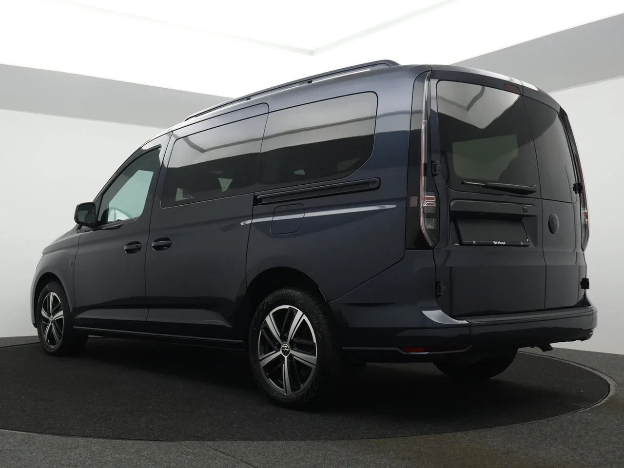 Volkswagen-Caddy-image-7