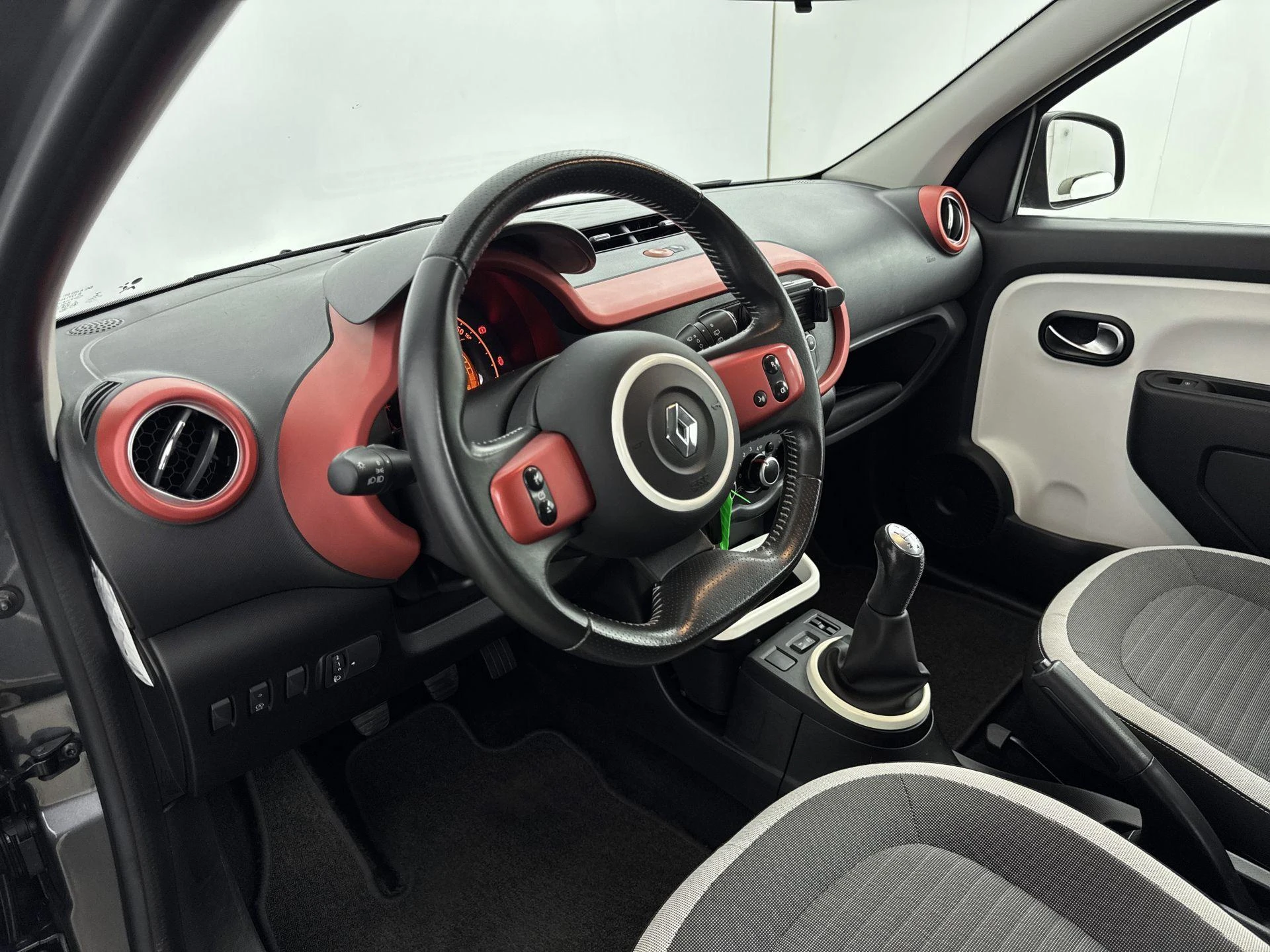 Renault-Twingo-image-9