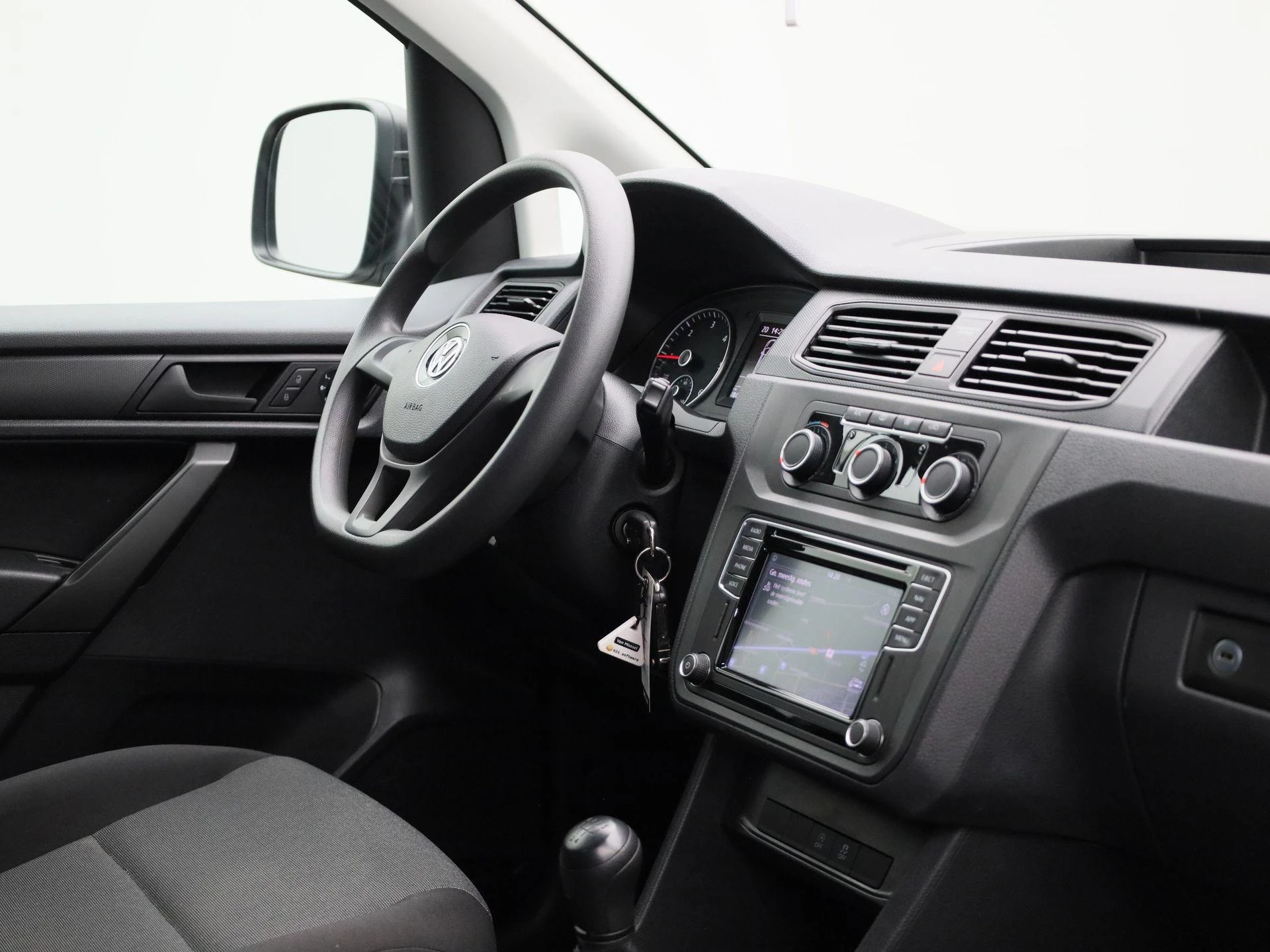 Volkswagen-Caddy-image-6