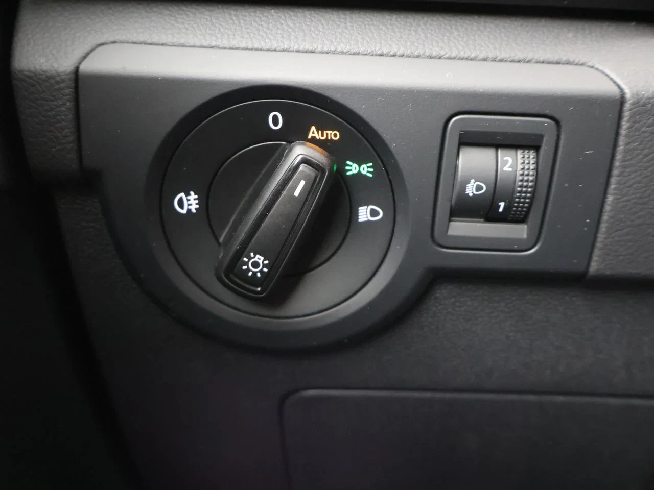 Volkswagen-T-Cross-image-17