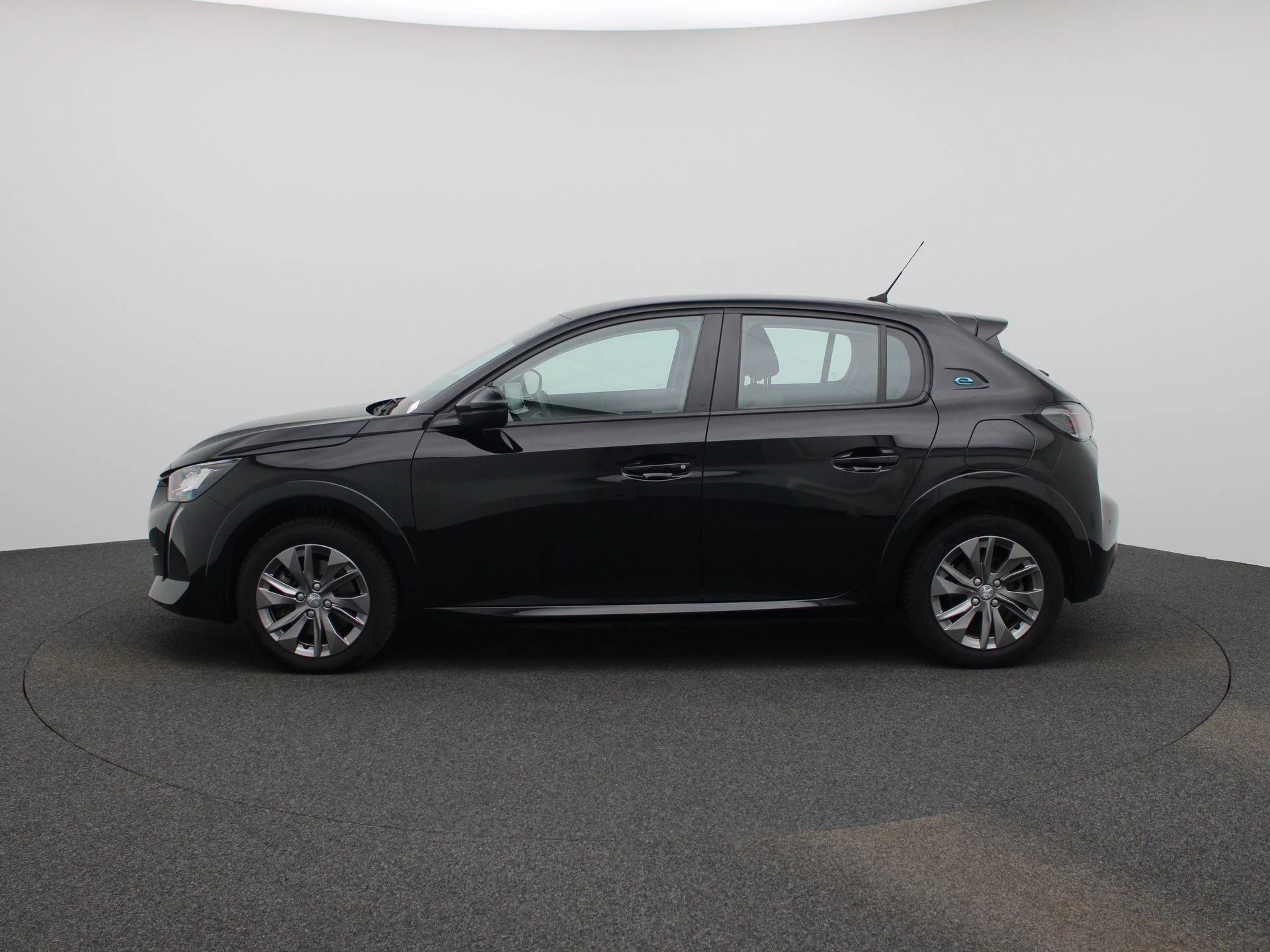 Peugeot-e-208-image-3