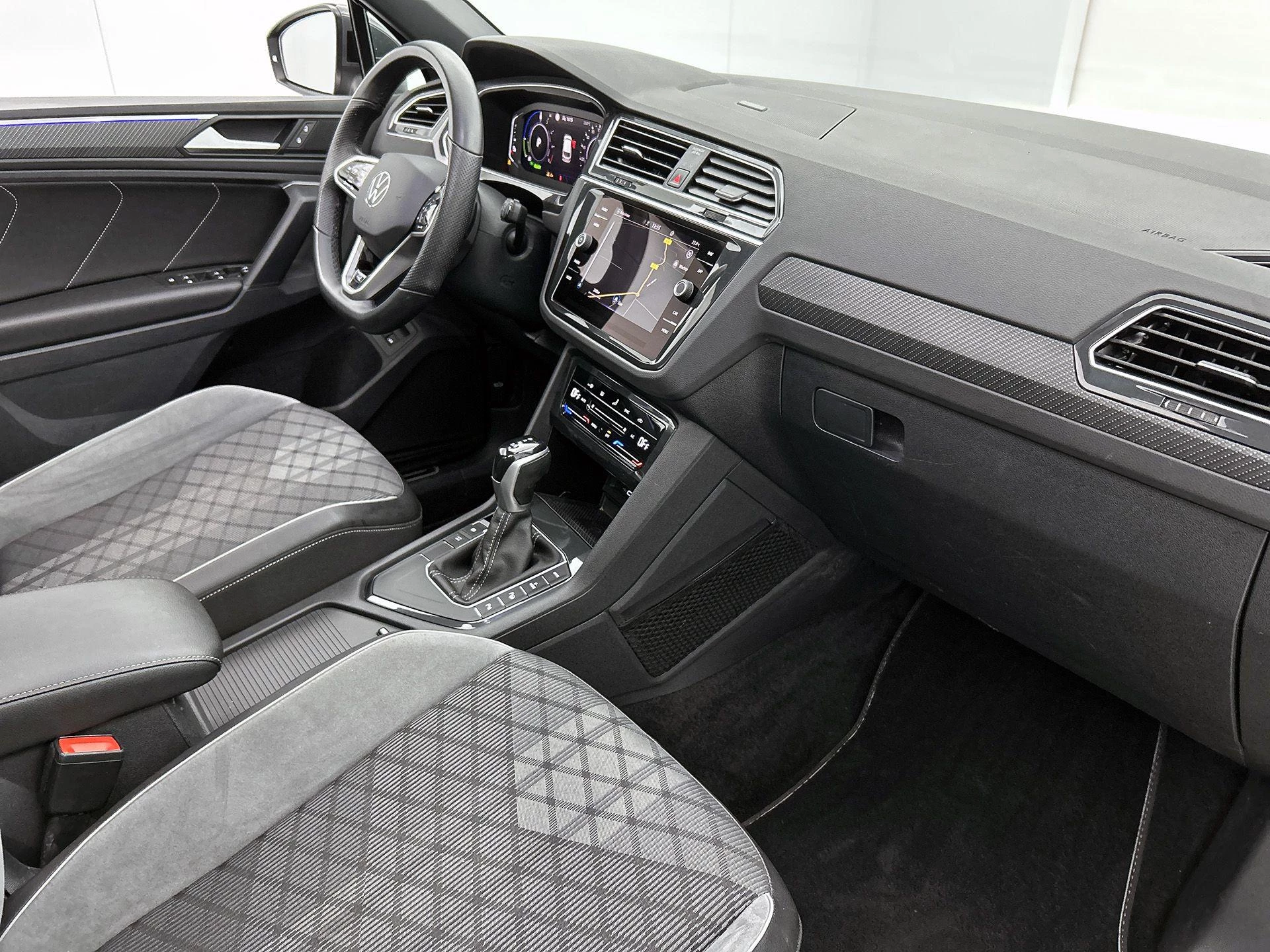 Volkswagen Tiguan 1.4 TSI eHybrid R-Line Business