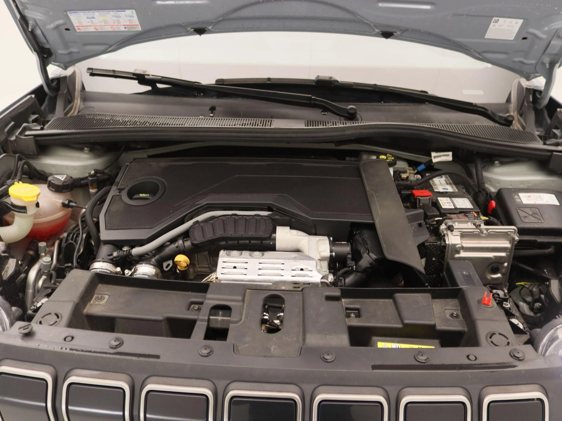 Jeep-Avenger-image-24