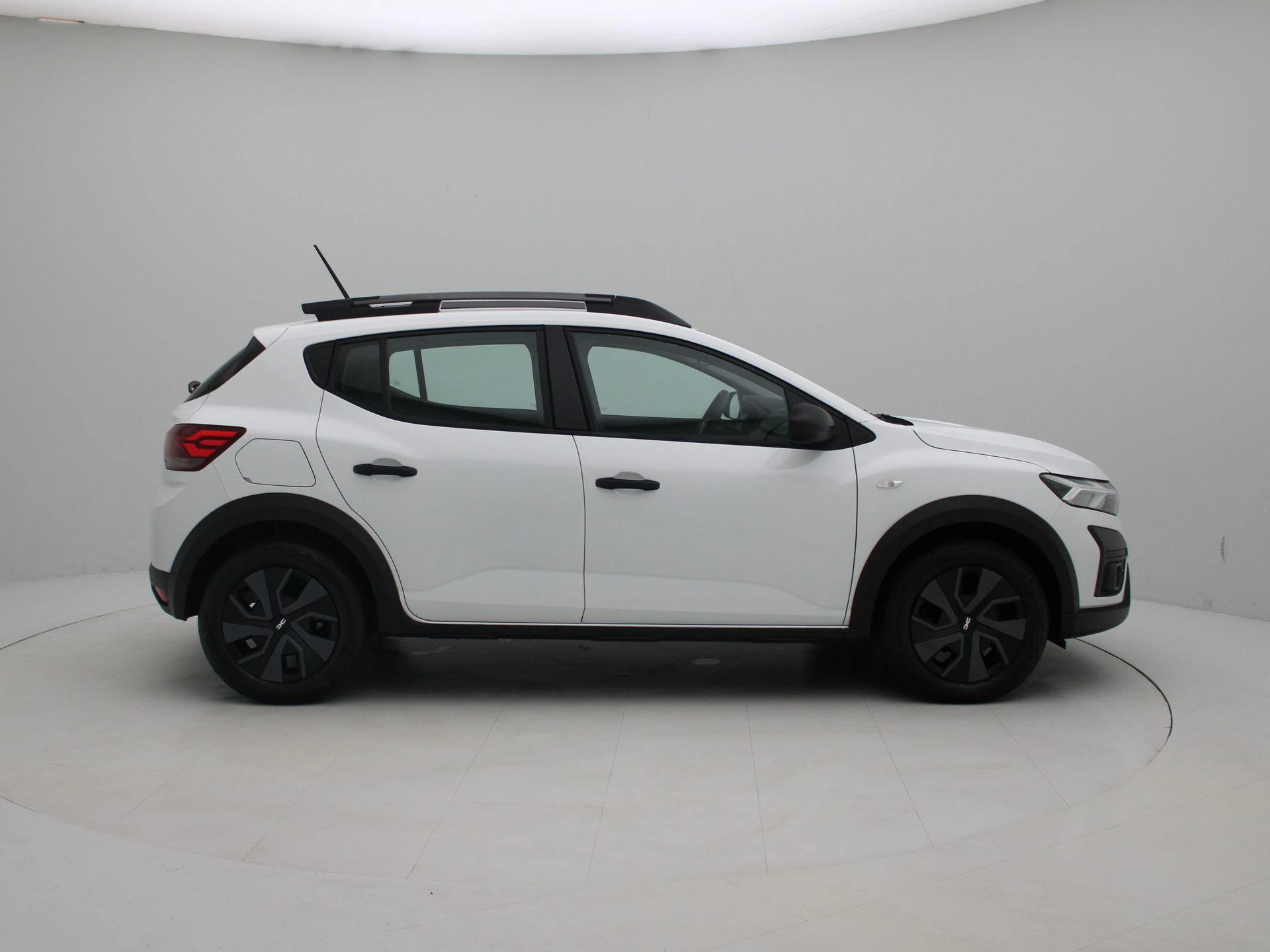 Dacia-Sandero Stepway-image-5
