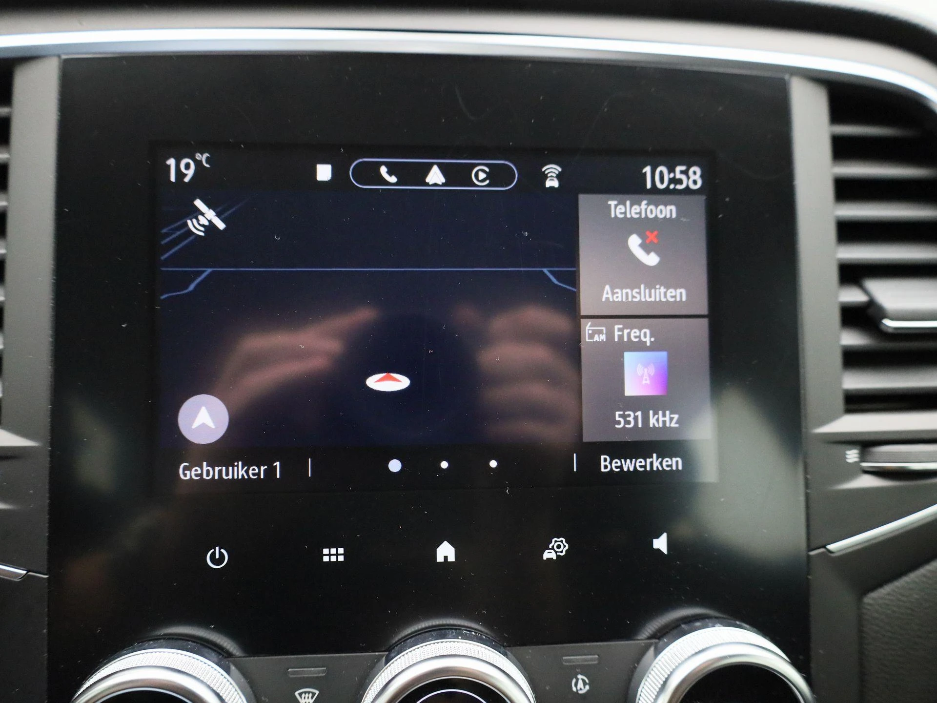 Renault-Megane E-Tech-image-16