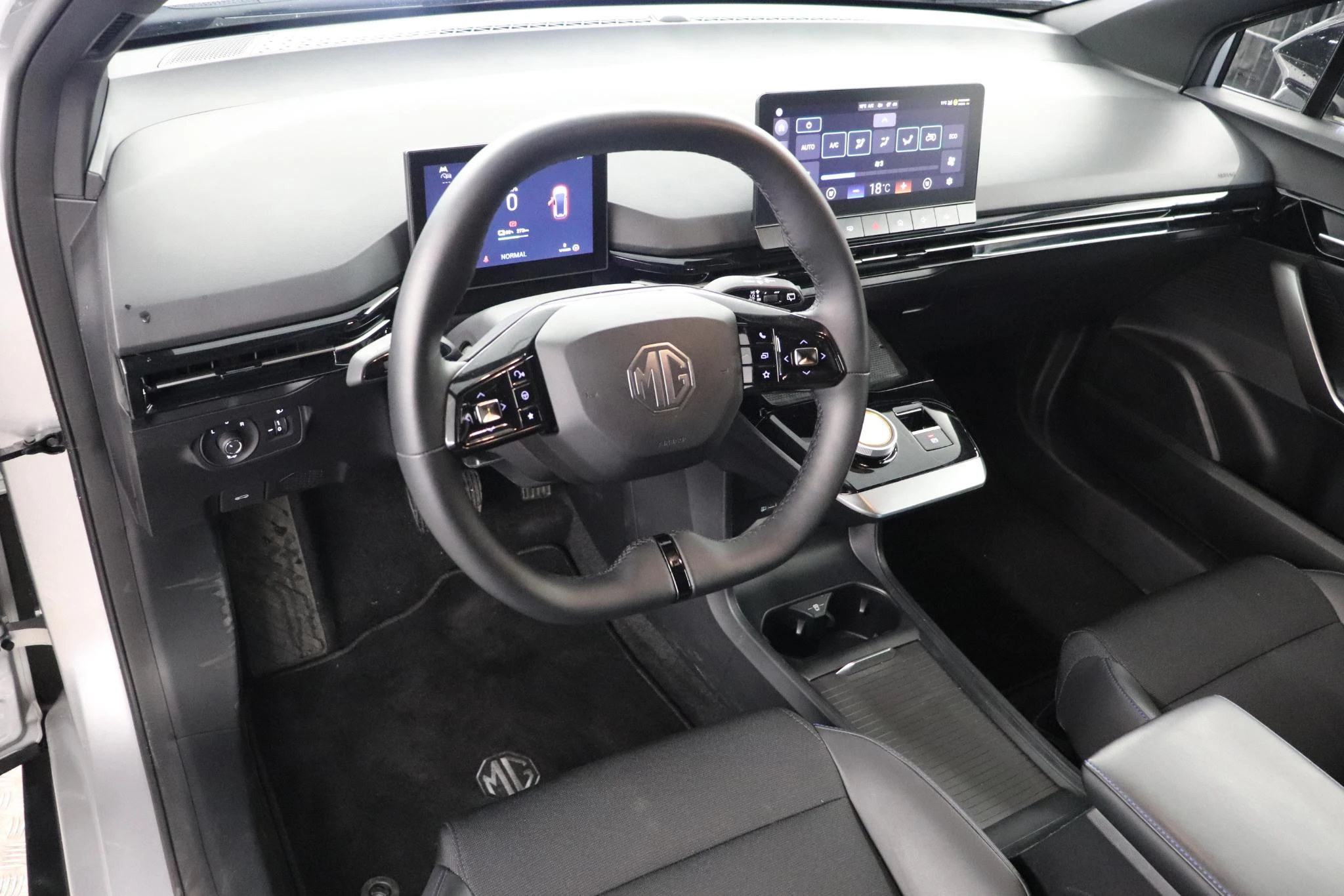 MG MG4 64 kWh Luxury