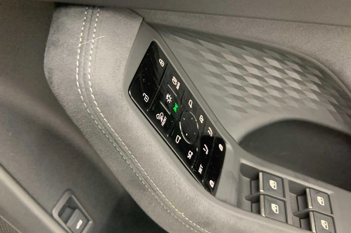 Audi-A6-image-12