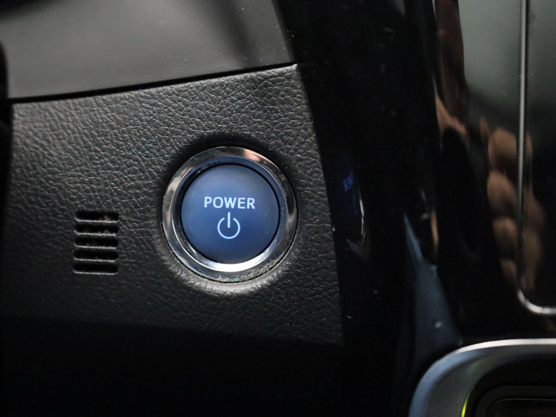 Toyota-Auris-image-19