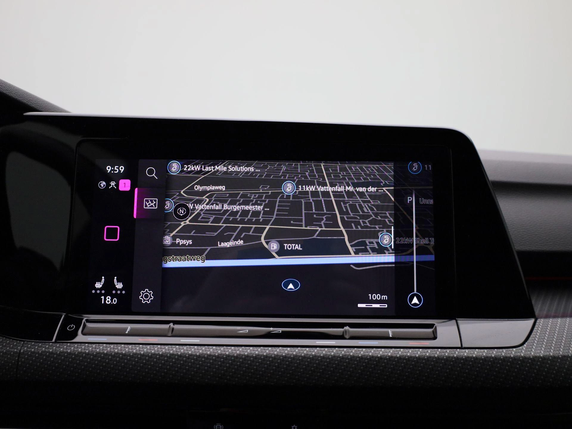 Volkswagen-Golf-image-14