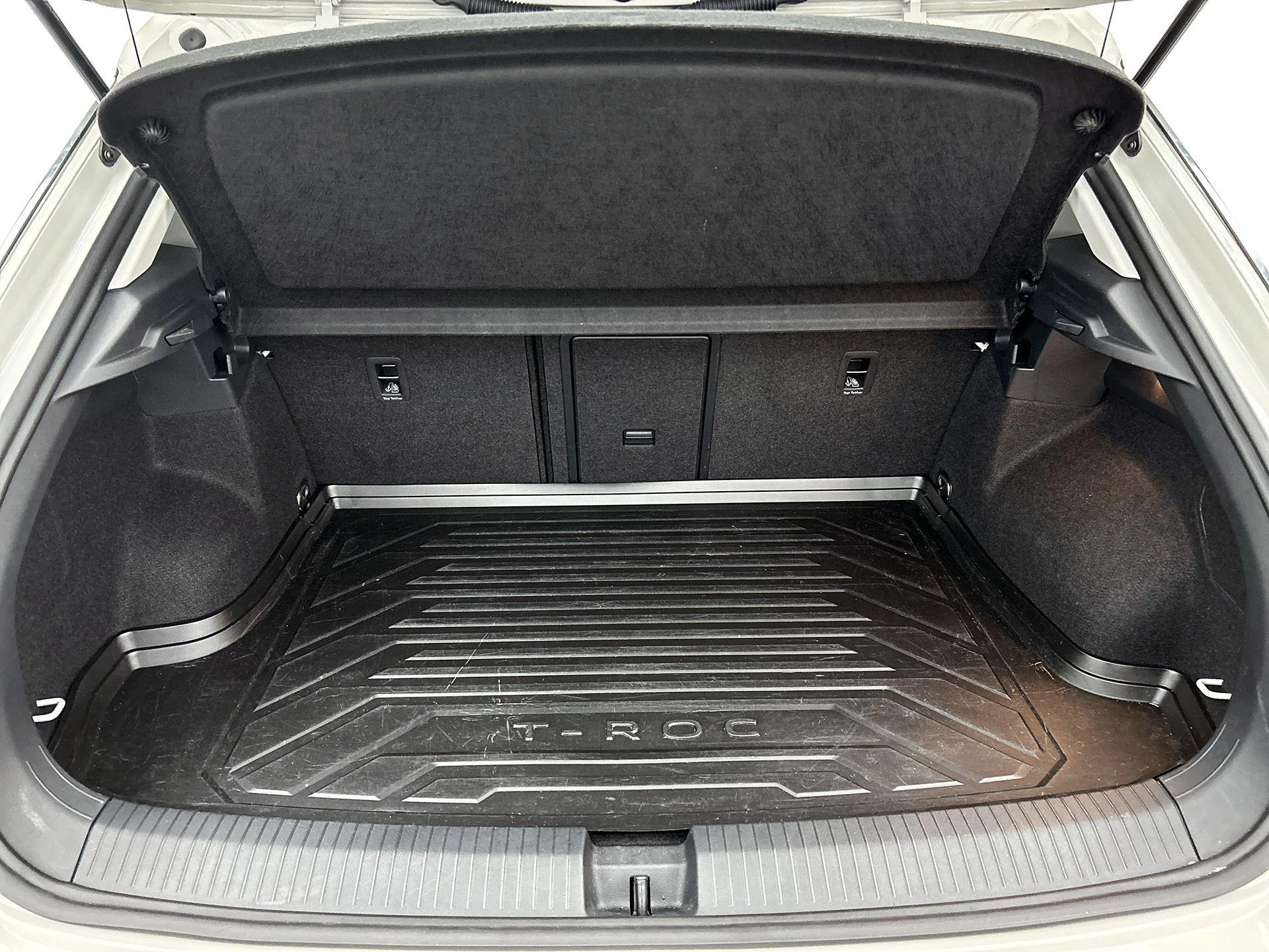 Volkswagen-T-Roc-image-25