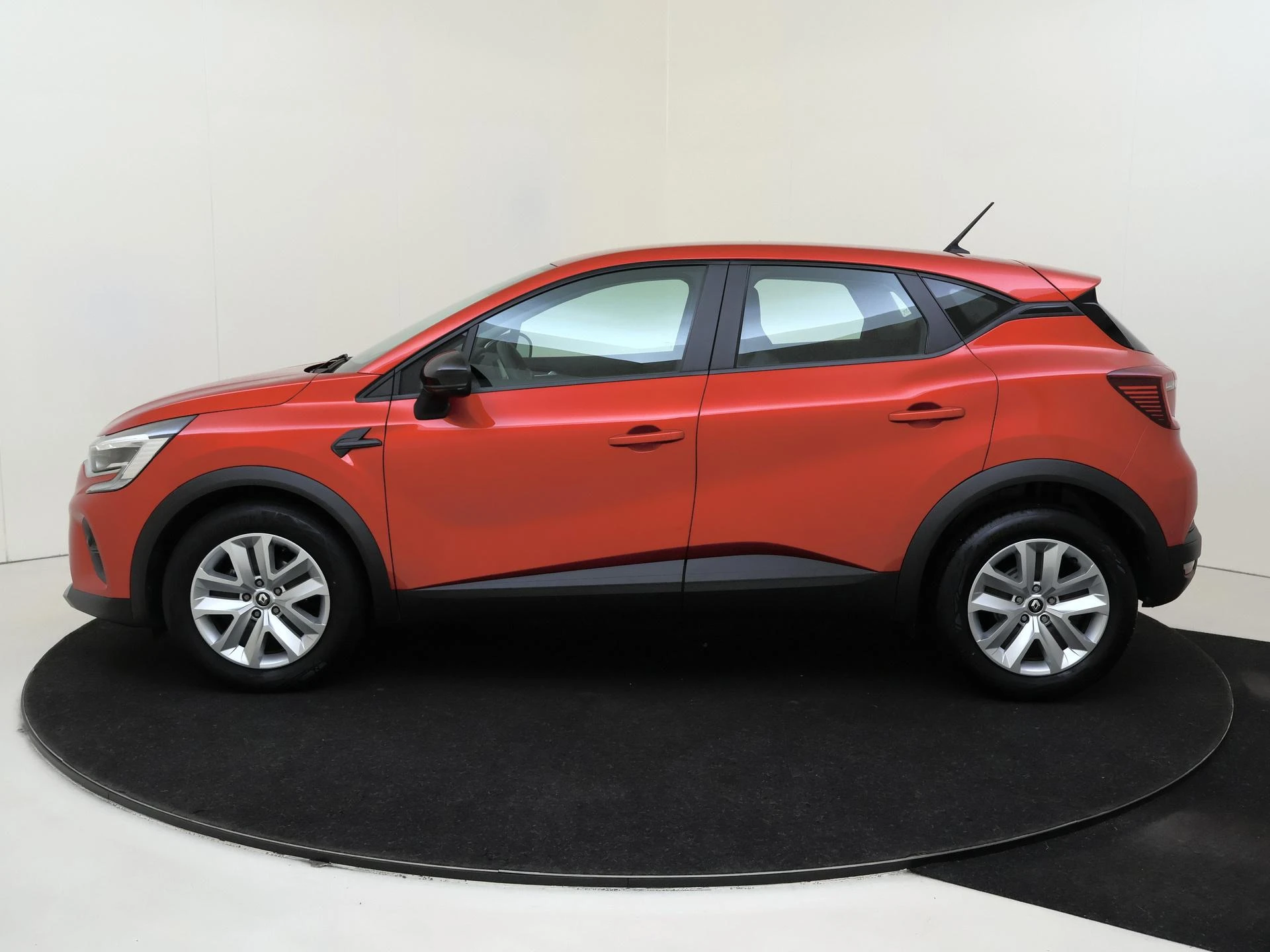 Renault-Captur-image-7