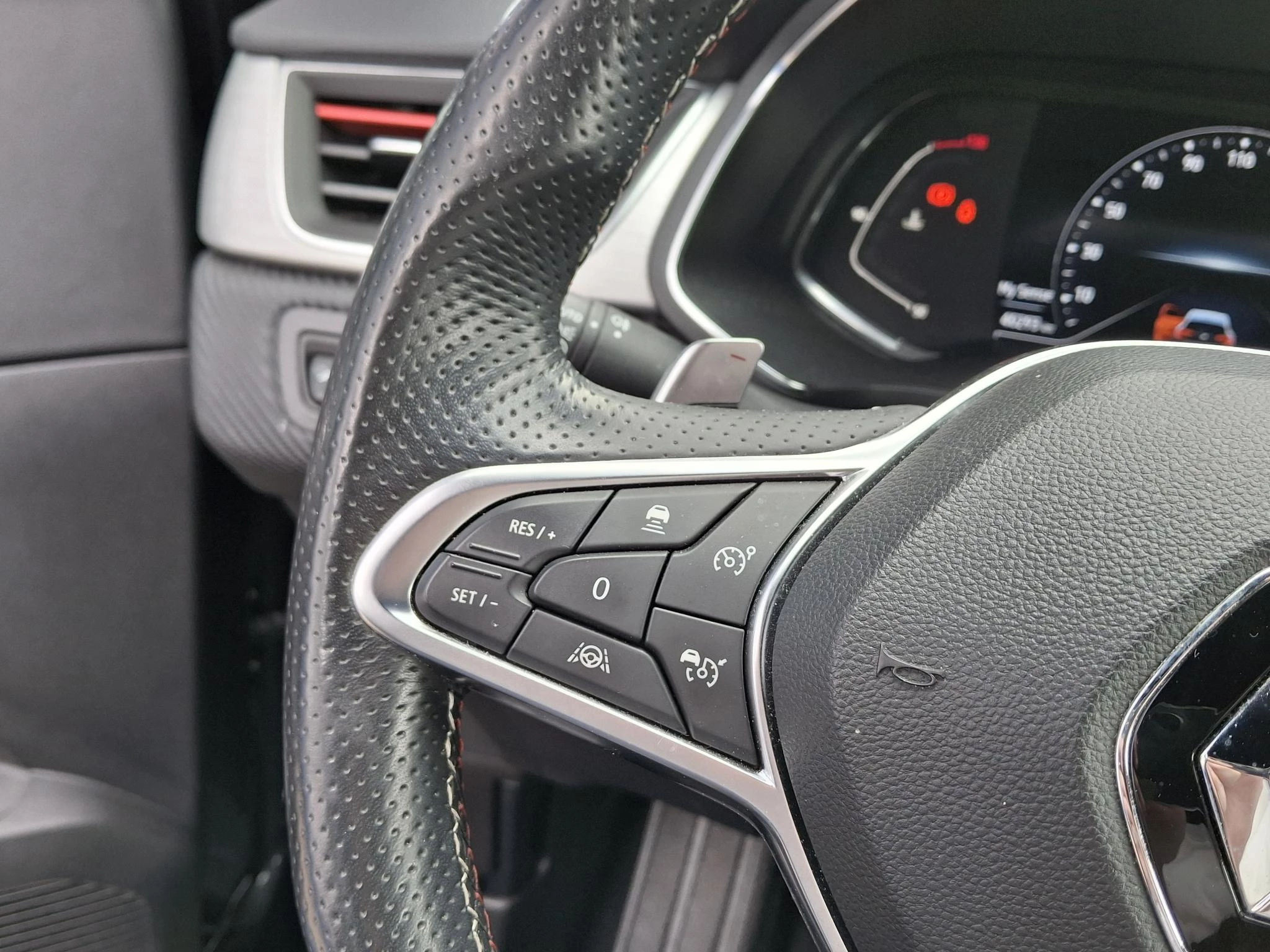 Renault-Captur-image-12
