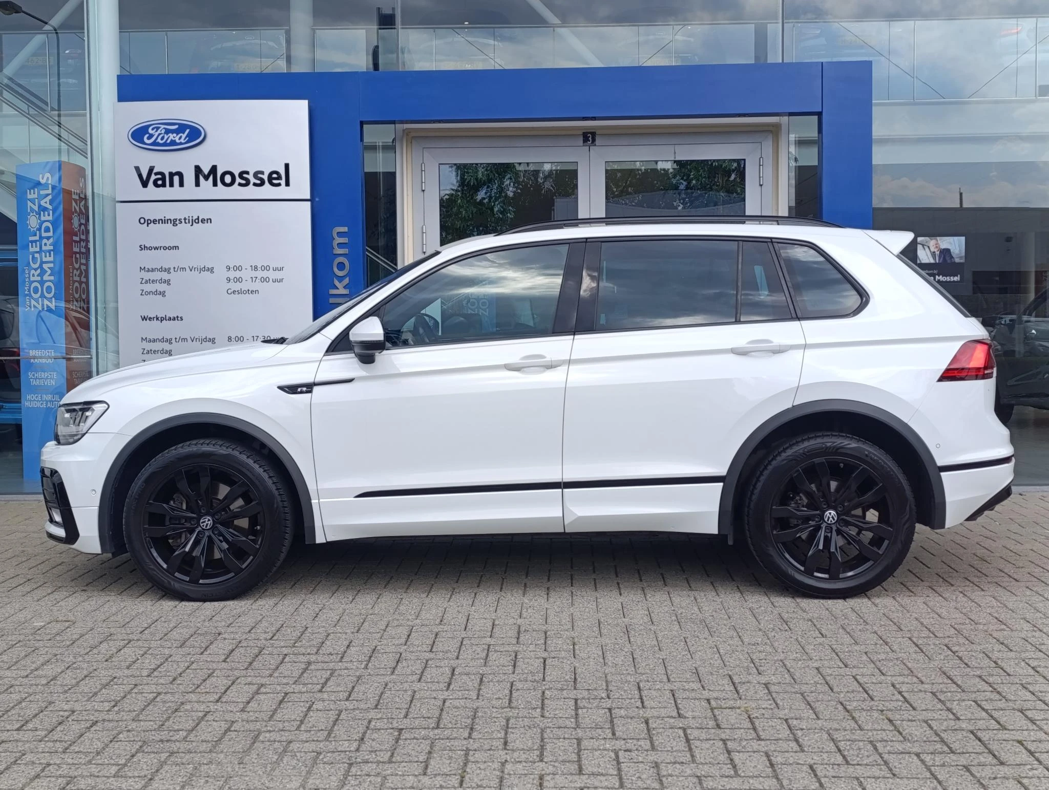 Volkswagen-Tiguan-image-5