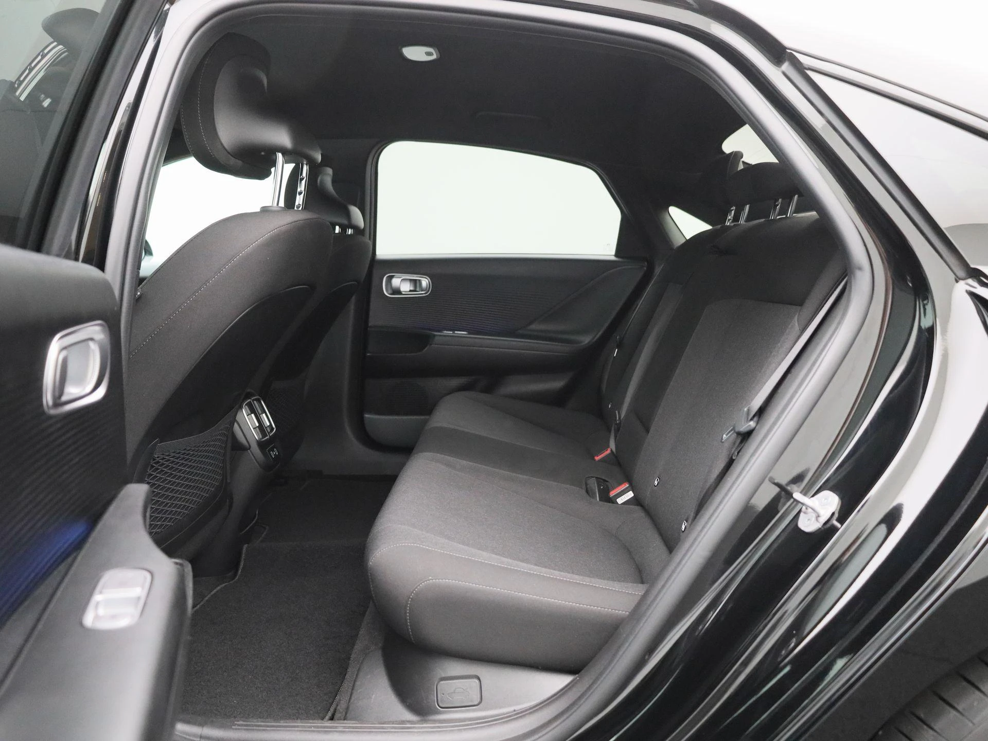 Hyundai-IONIQ 6-image-11