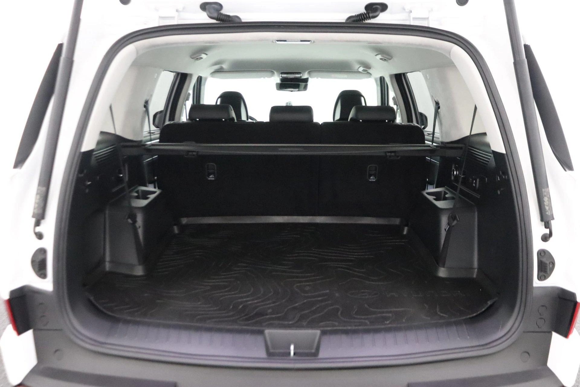 Hyundai-Santa Fe-image-18