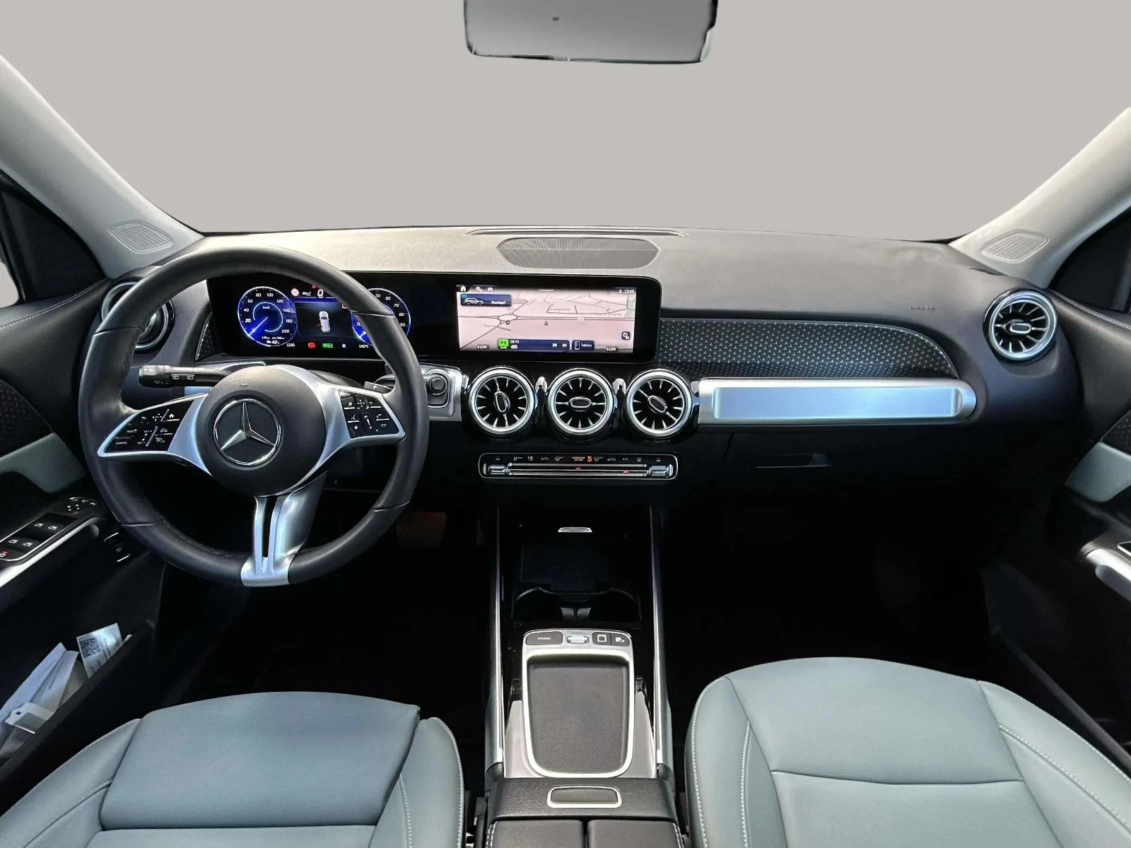 Mercedes-Benz-EQB-image-13