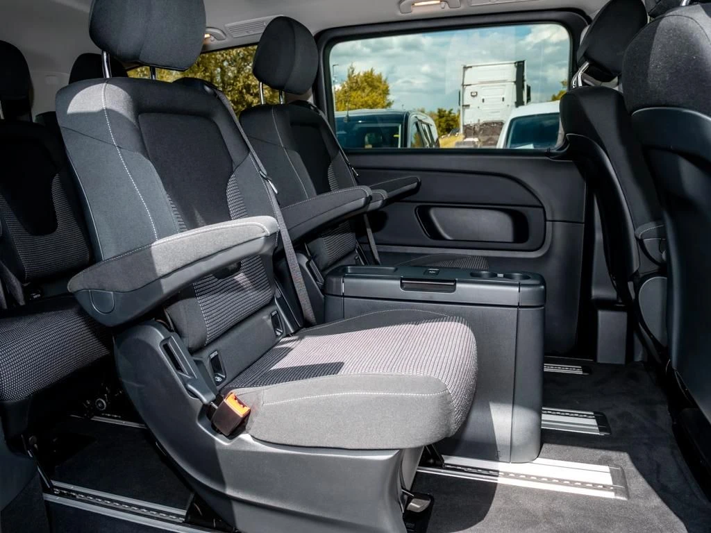 Mercedes-Benz-EQV 250-image-12