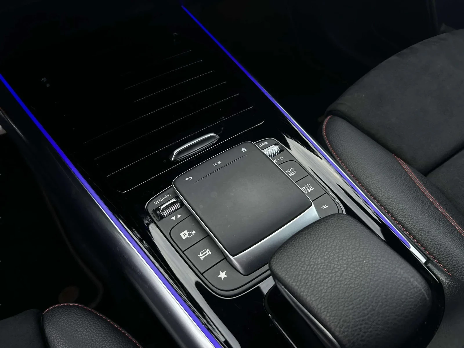 Mercedes-Benz-EQA-image-10