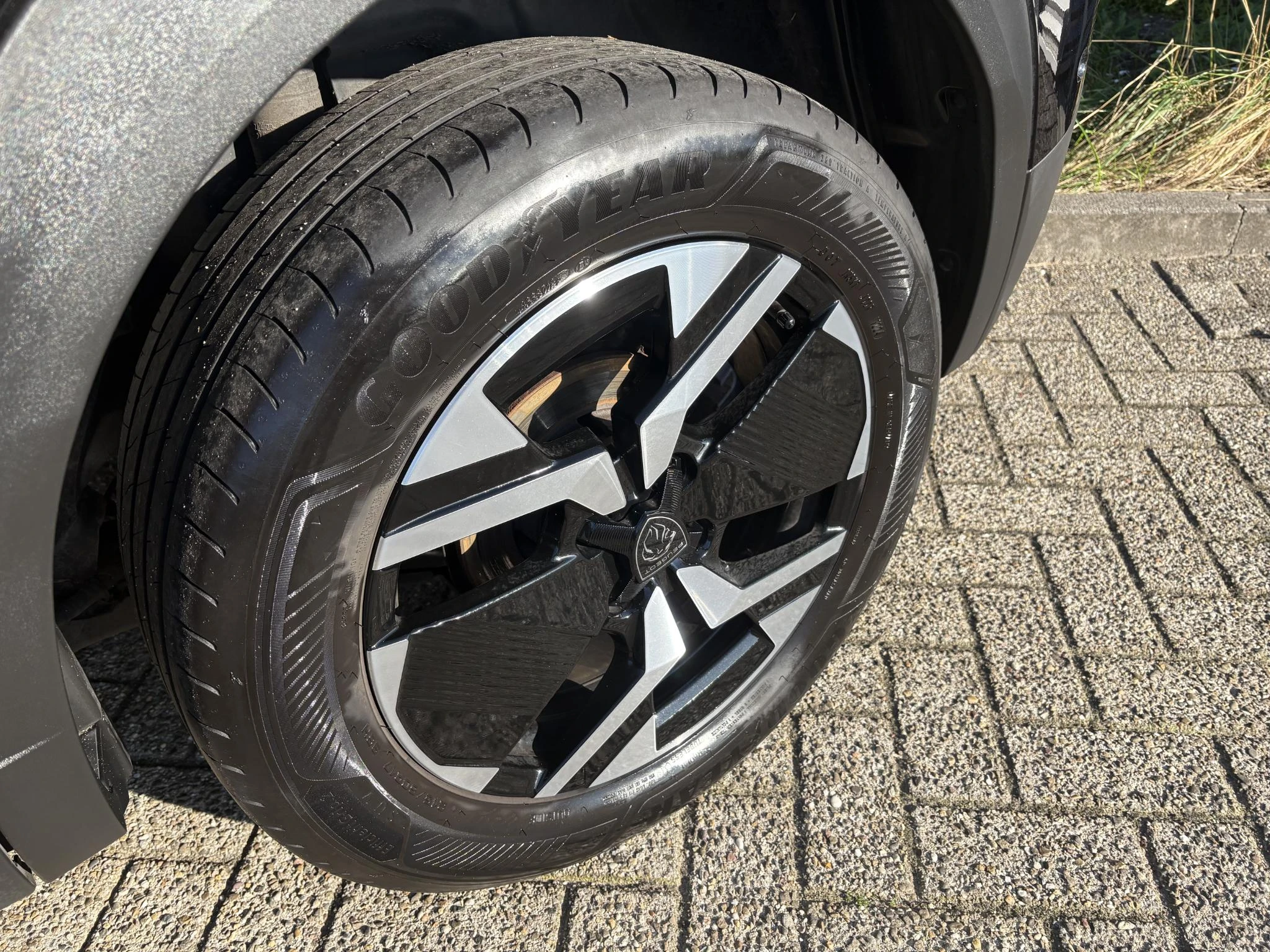 Peugeot-2008-image-7