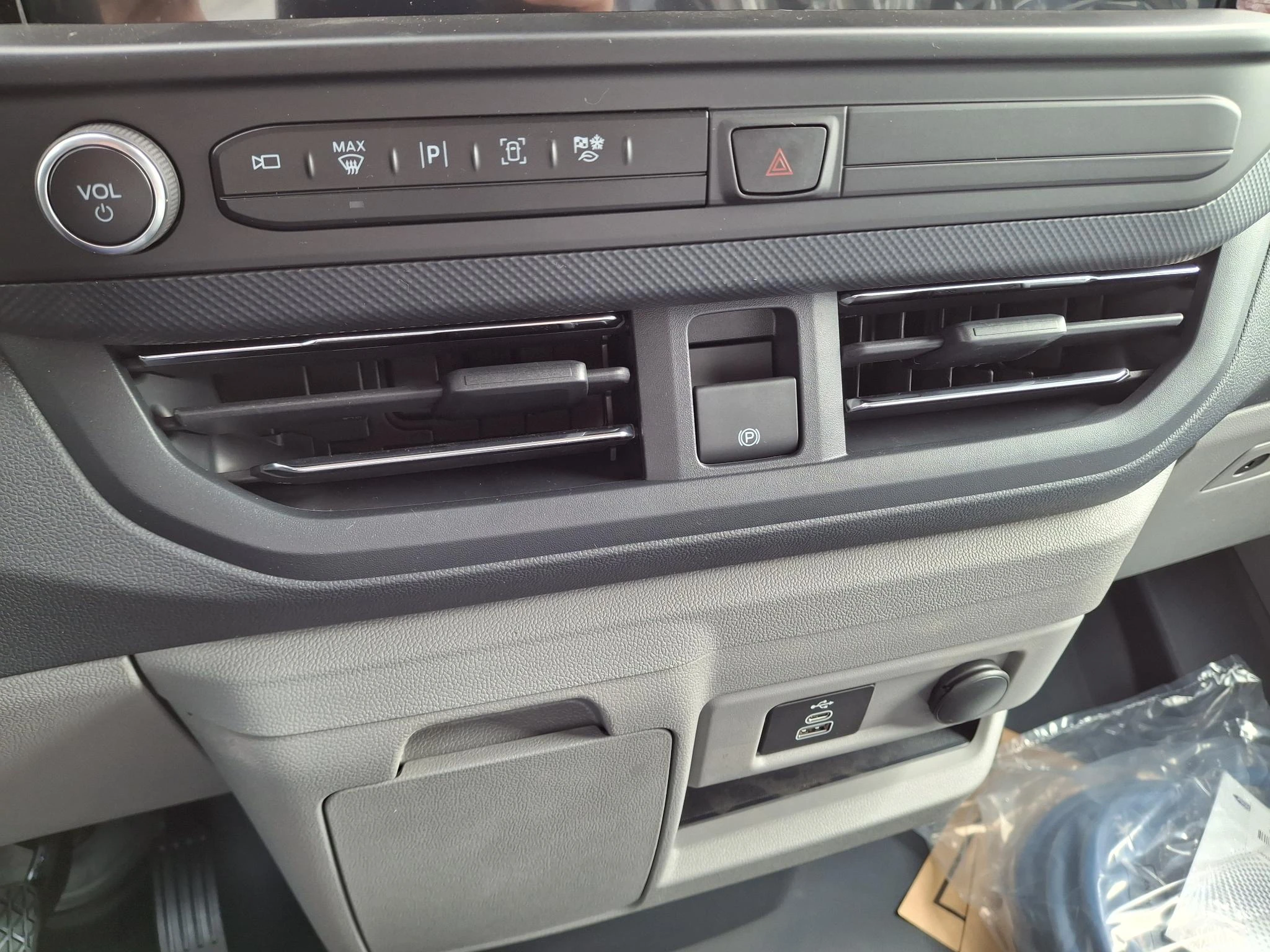 Ford-E-Transit-image-14