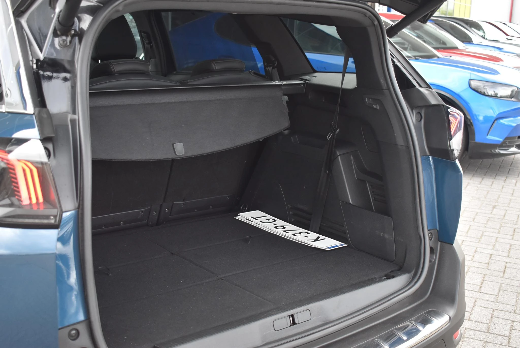 Peugeot-5008-image-8