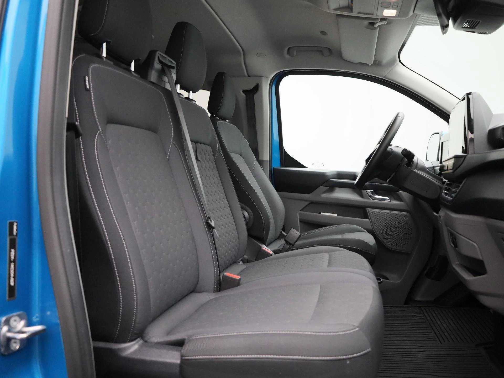 Ford-Transit Custom-image-27