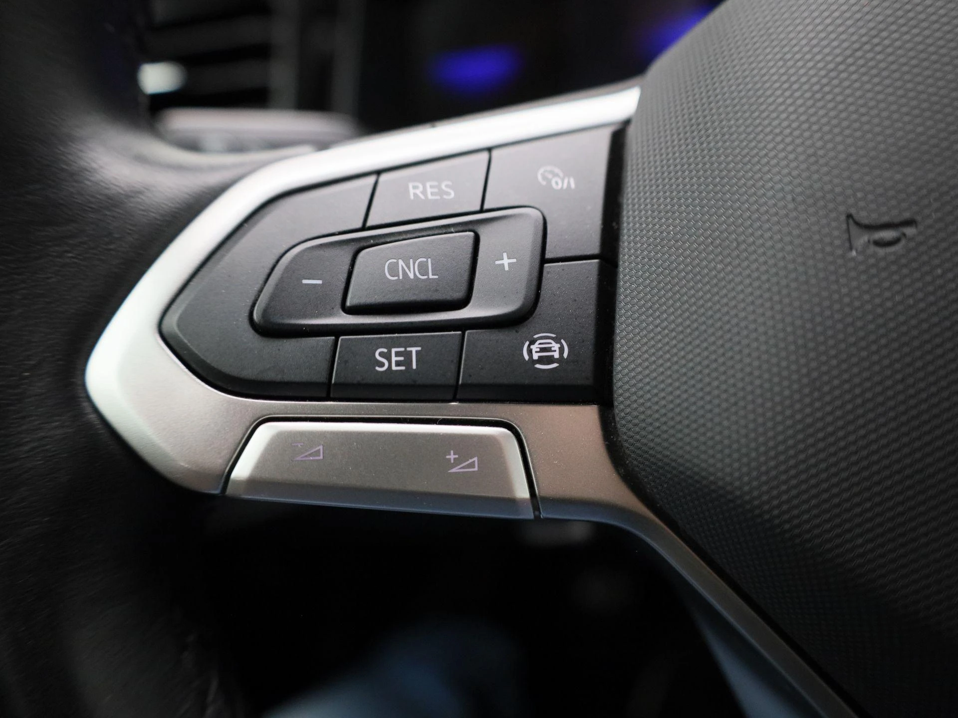 Volkswagen-Polo-image-20