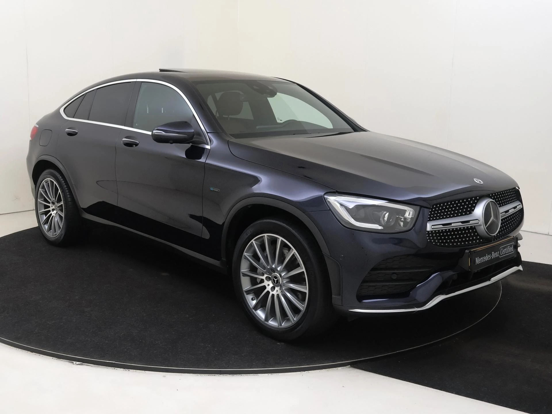 Mercedes-Benz-GLC-image-1