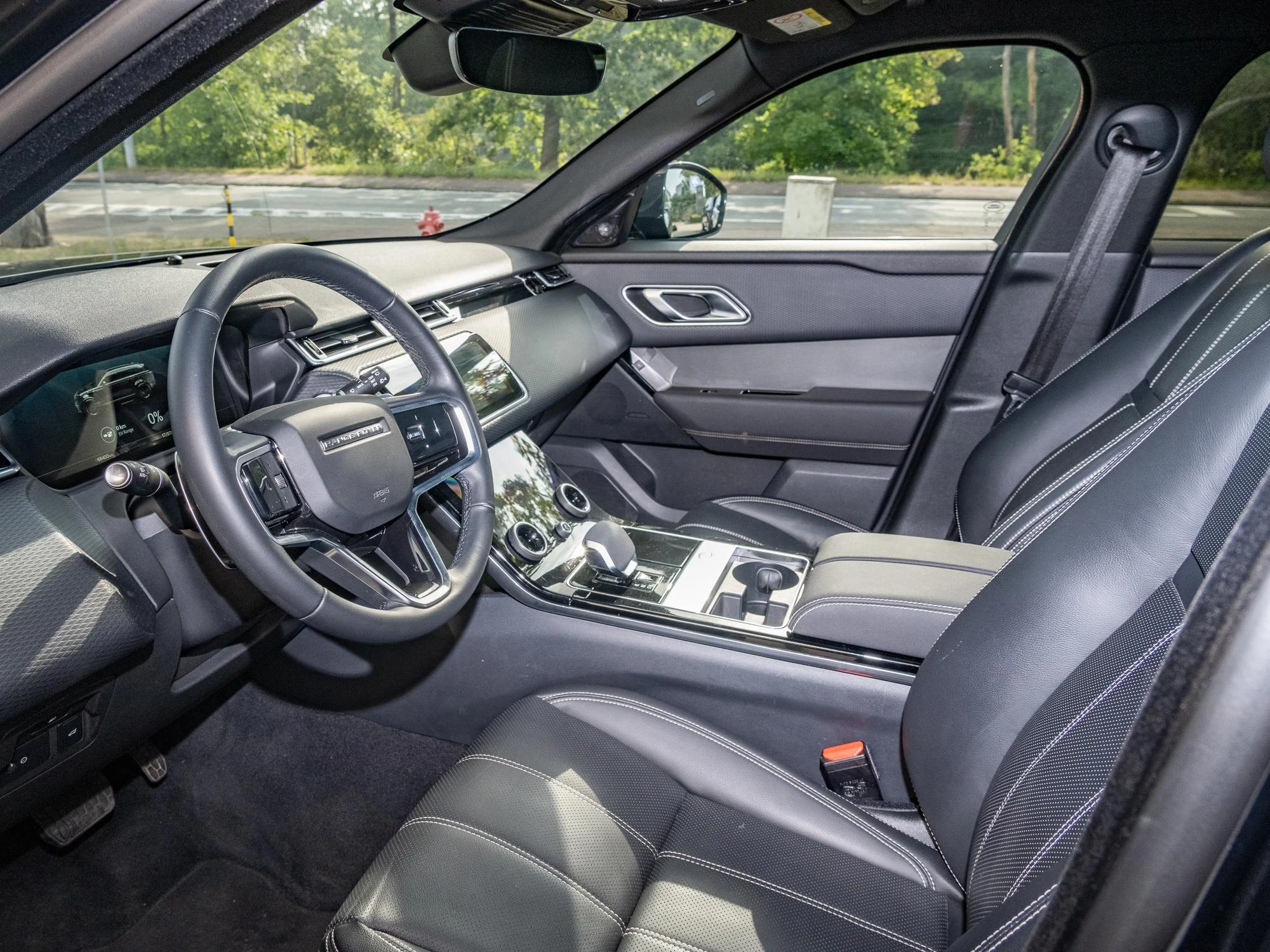 Land Rover Range Rover Velar P400e SE AWD Auto. 23MY