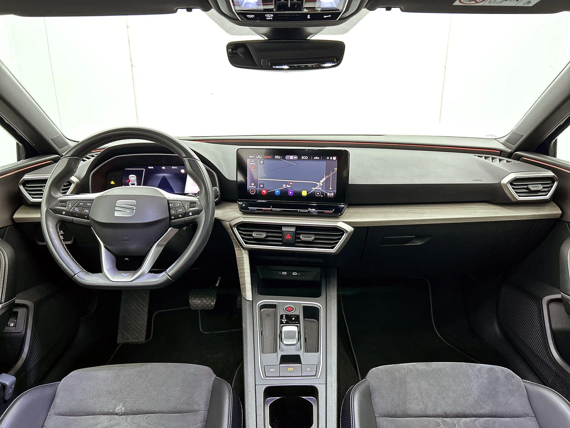 SEAT-Leon-image-23