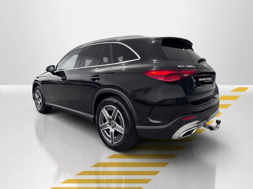 Mercedes-Benz-GLC 300 d-image-12